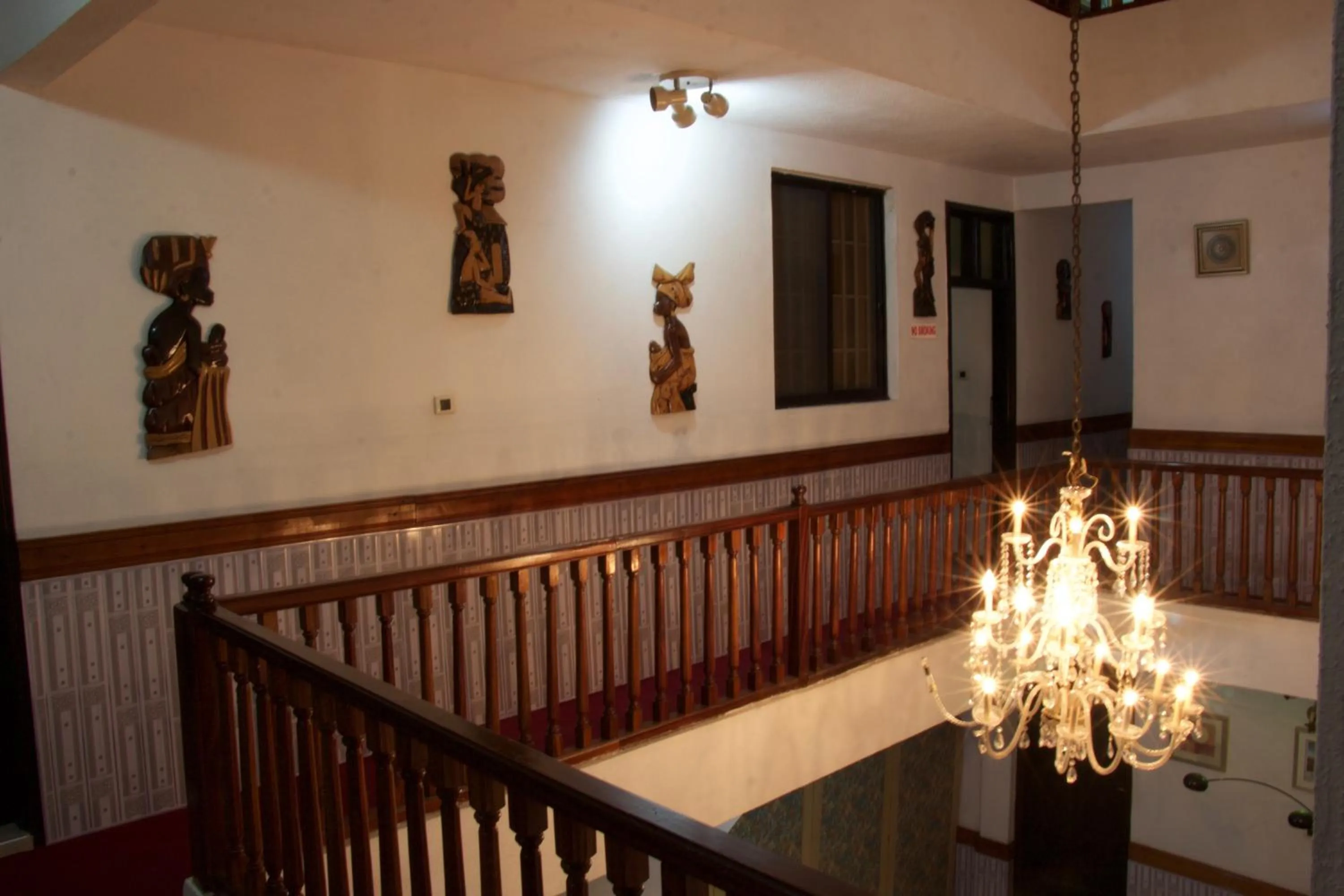 Decorative detail in Hill View Hotel McCarthy Hills