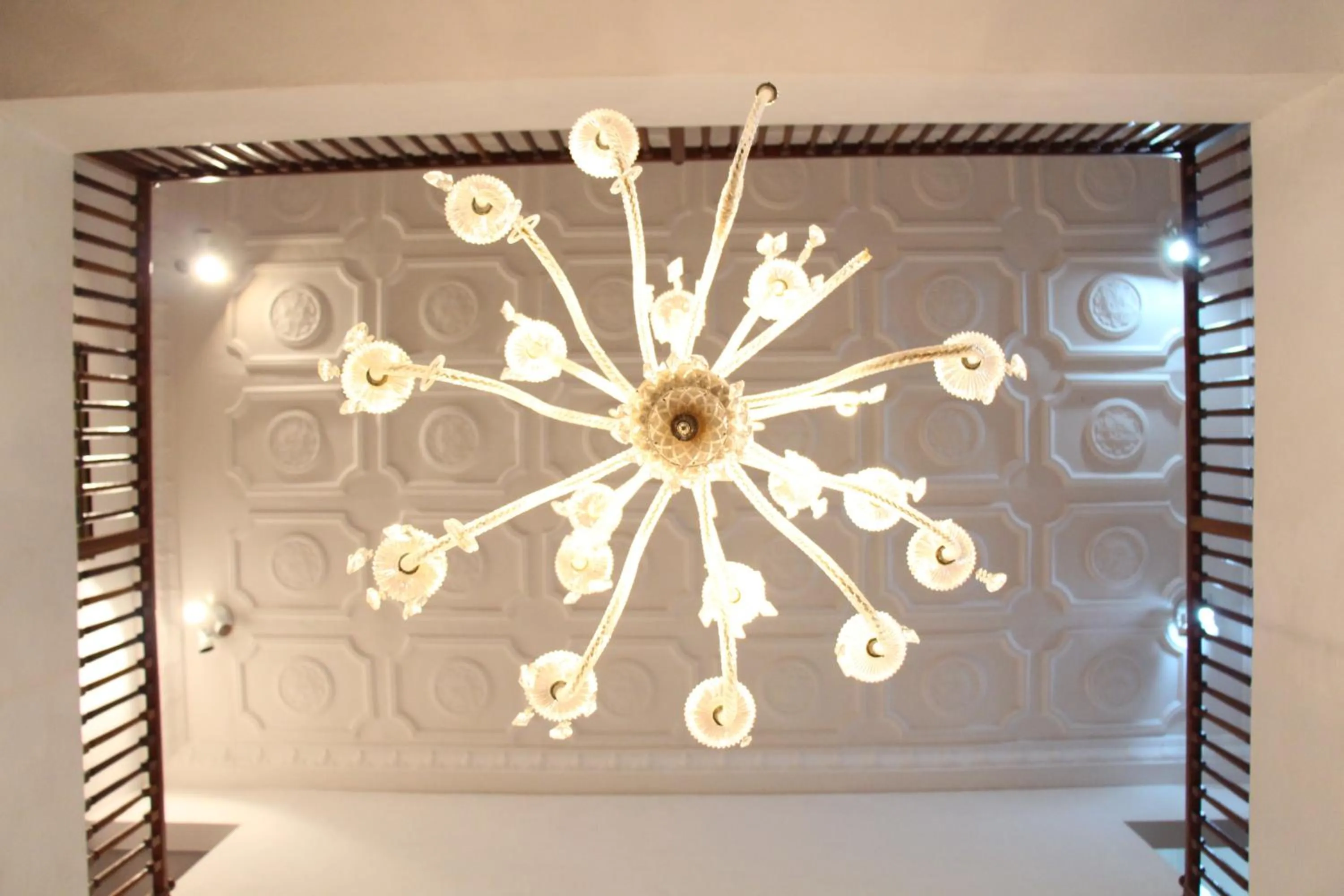 Decorative detail in Hill View Hotel McCarthy Hills