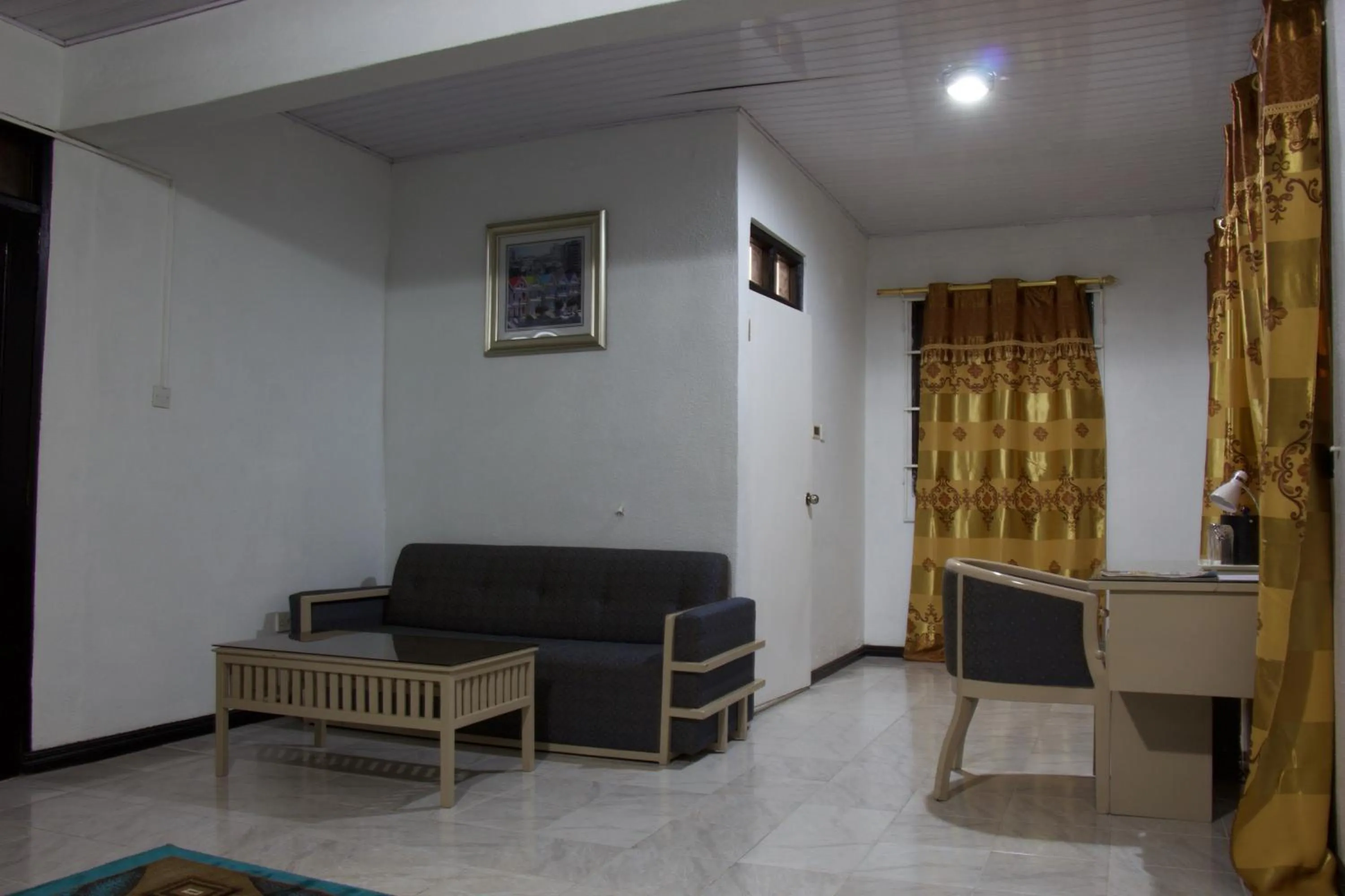 Living room in Hill View Hotel McCarthy Hills