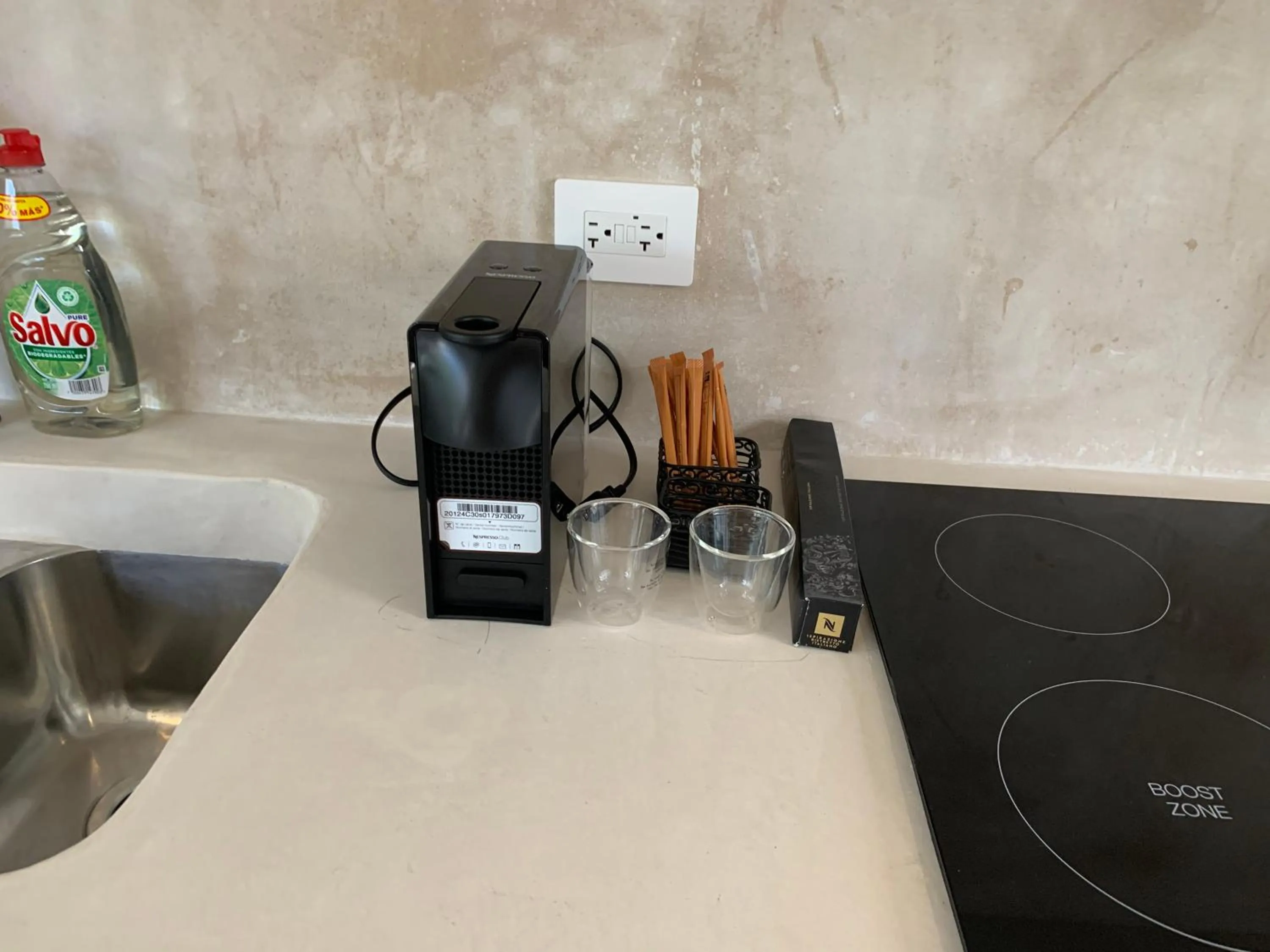 Coffee/tea facilities in Vida Jungle Boho Apart 9 with special fee to access Hotel Bardo