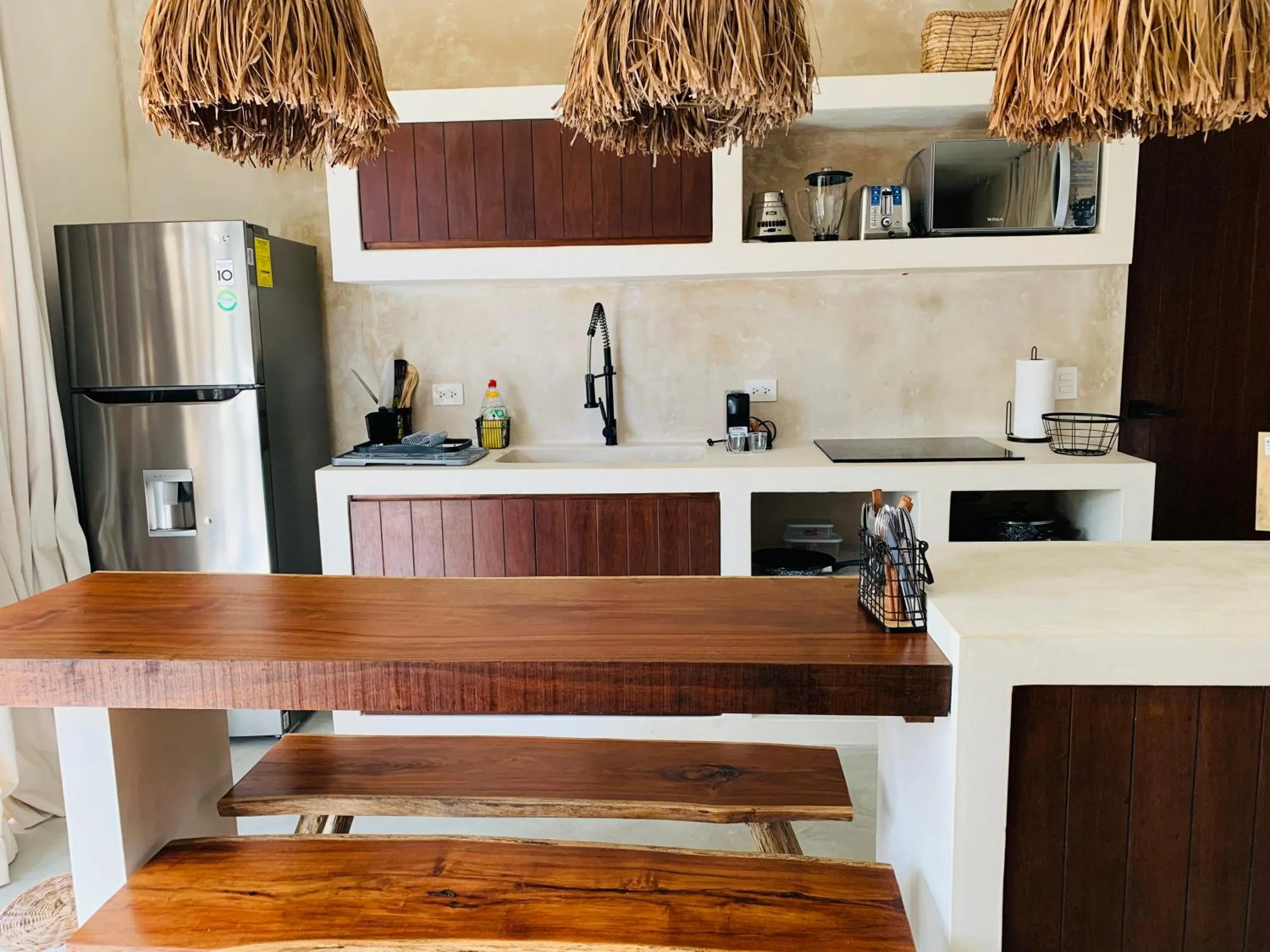 Kitchen or kitchenette in Vida Jungle Boho Apart 9 with special fee to access Hotel Bardo