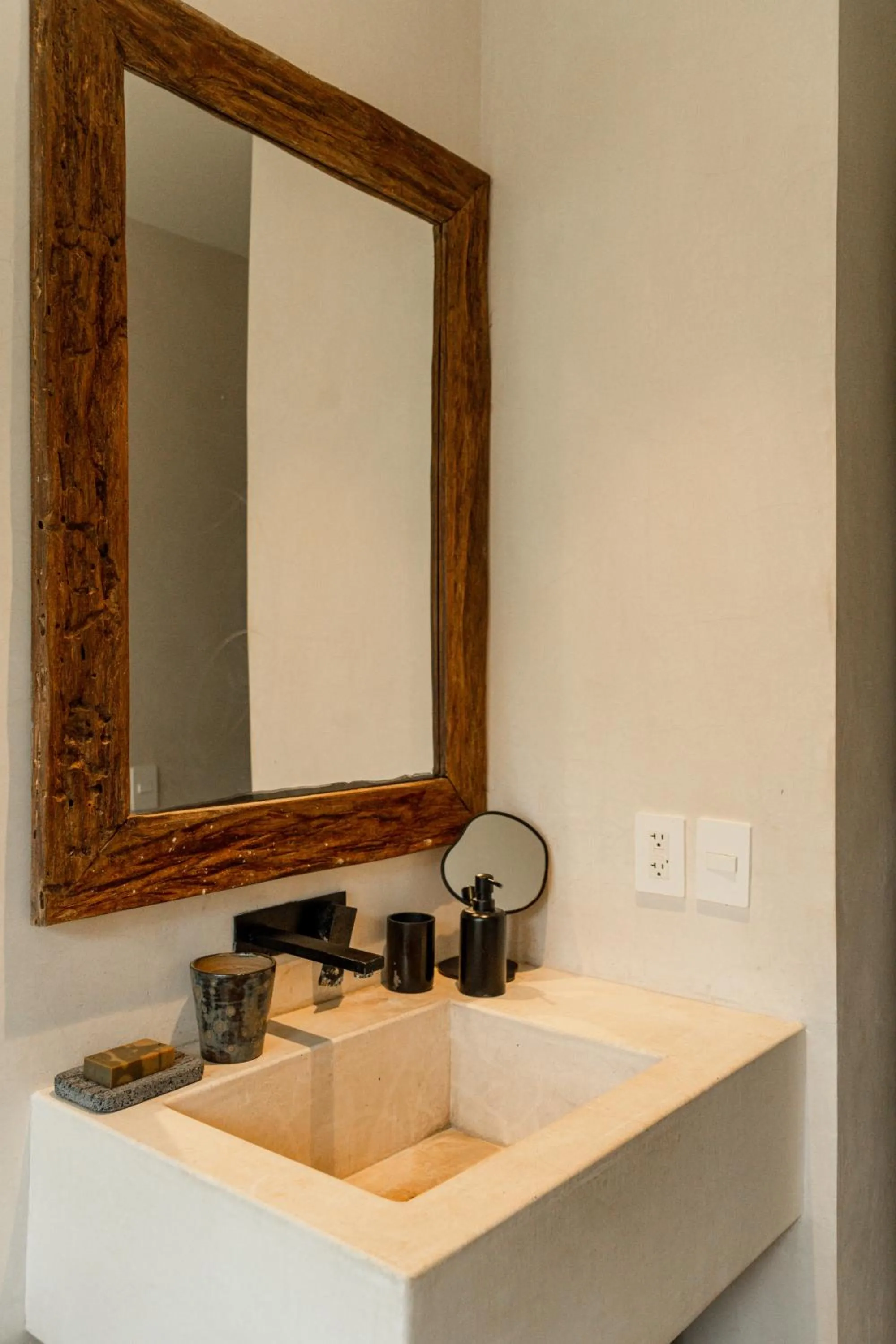 Bathroom in Vida Jungle Boho Apart 14 with special fee to access Hotel Bardo