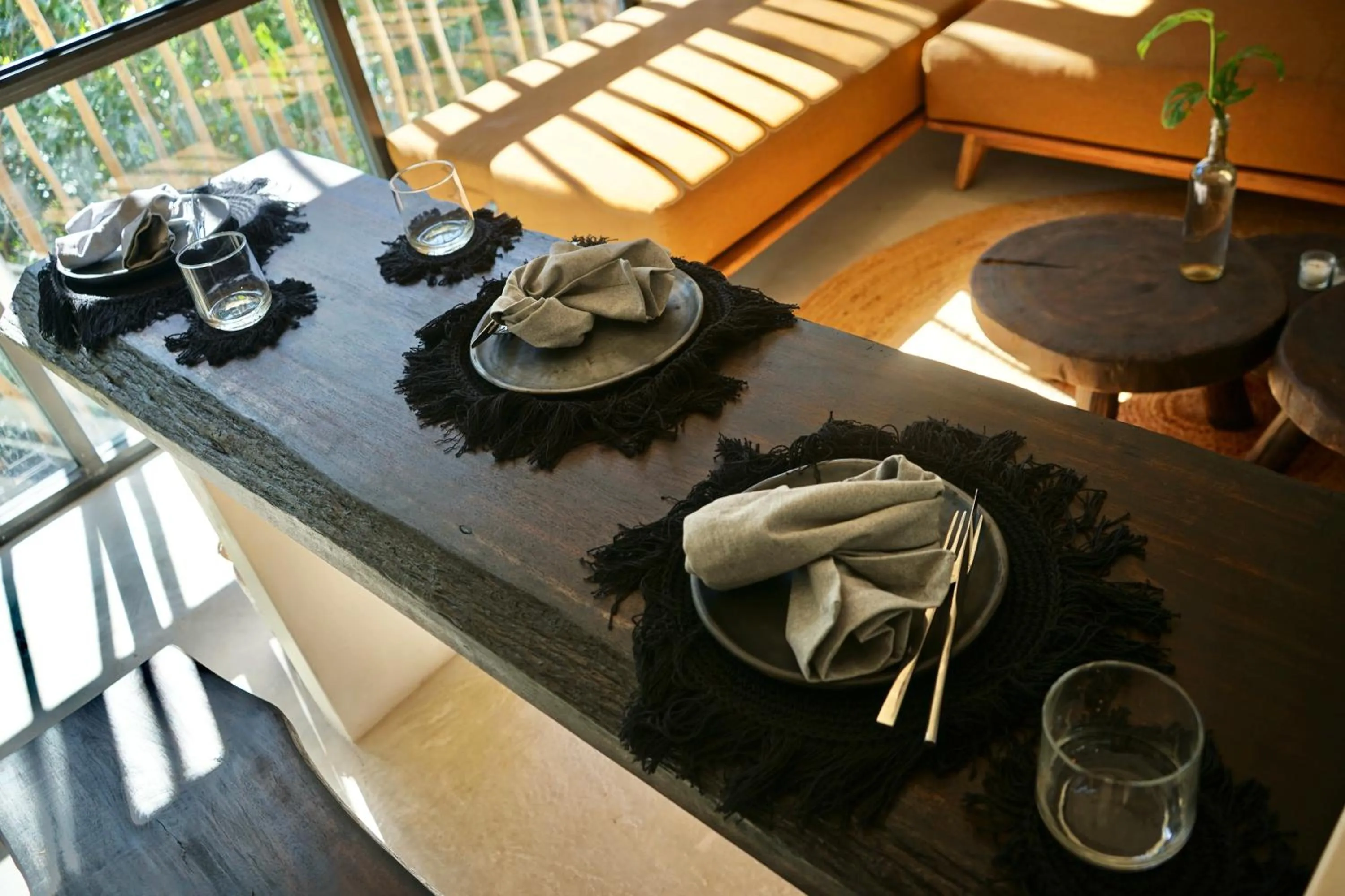 Dinner in Vida Jungle Boho Apart 14 with special fee to access Hotel Bardo