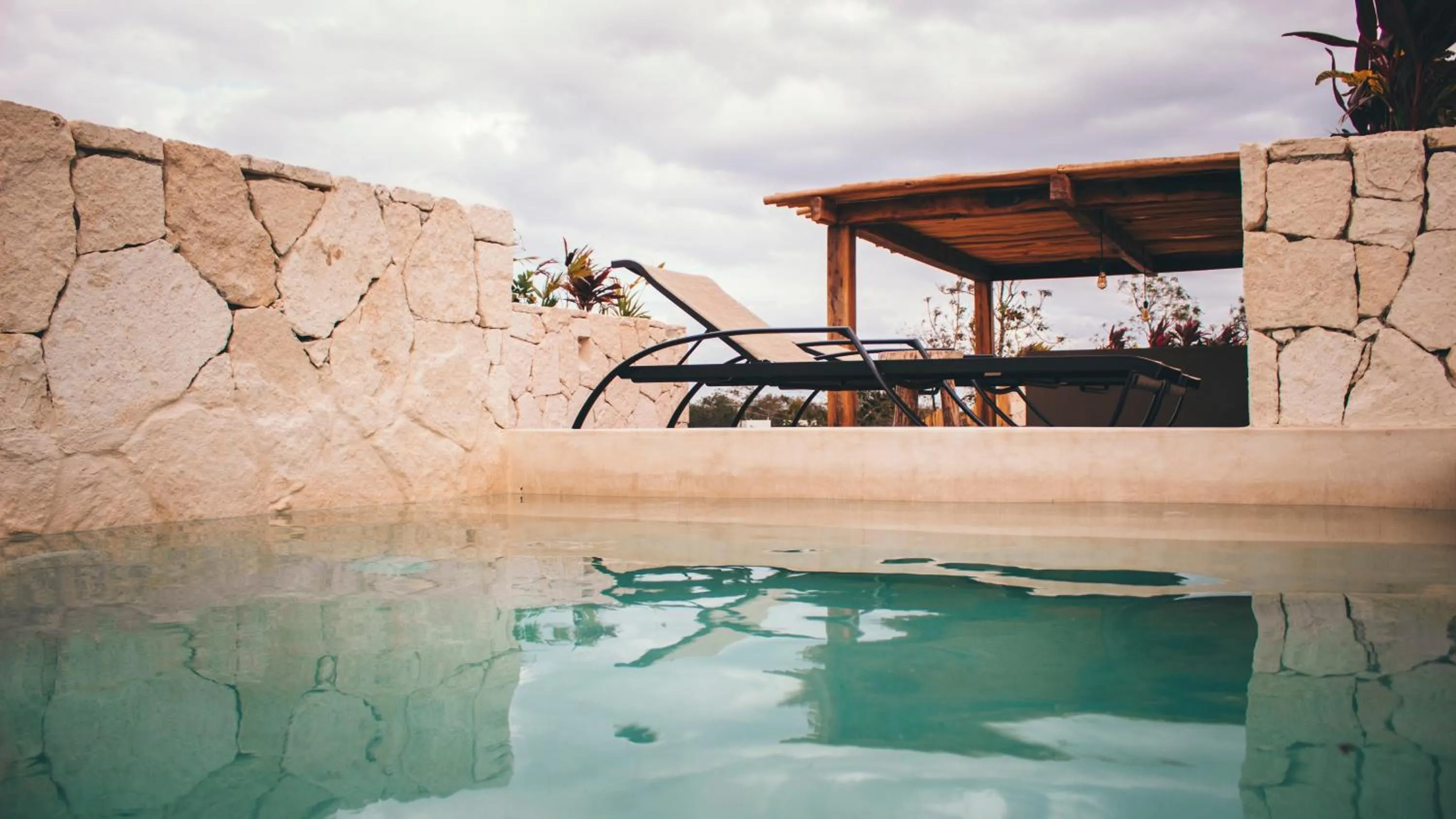 Property building in Vida Jungle Boho Apart 14 with special fee to access Hotel Bardo