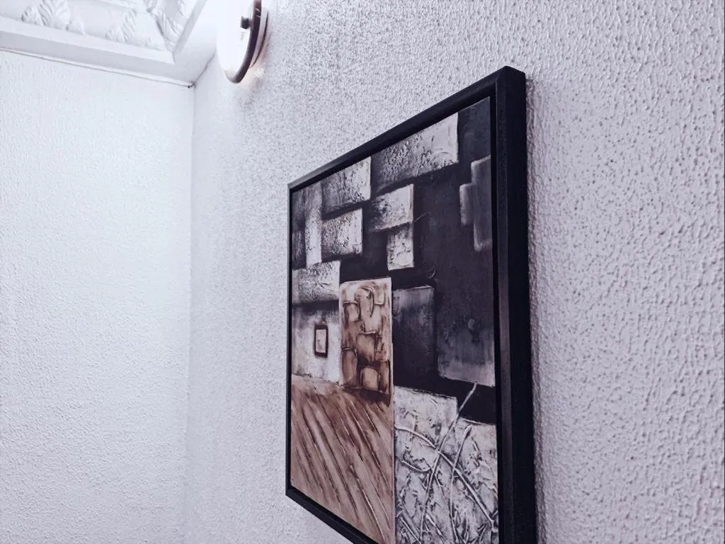 Hill View Hotel West Airport