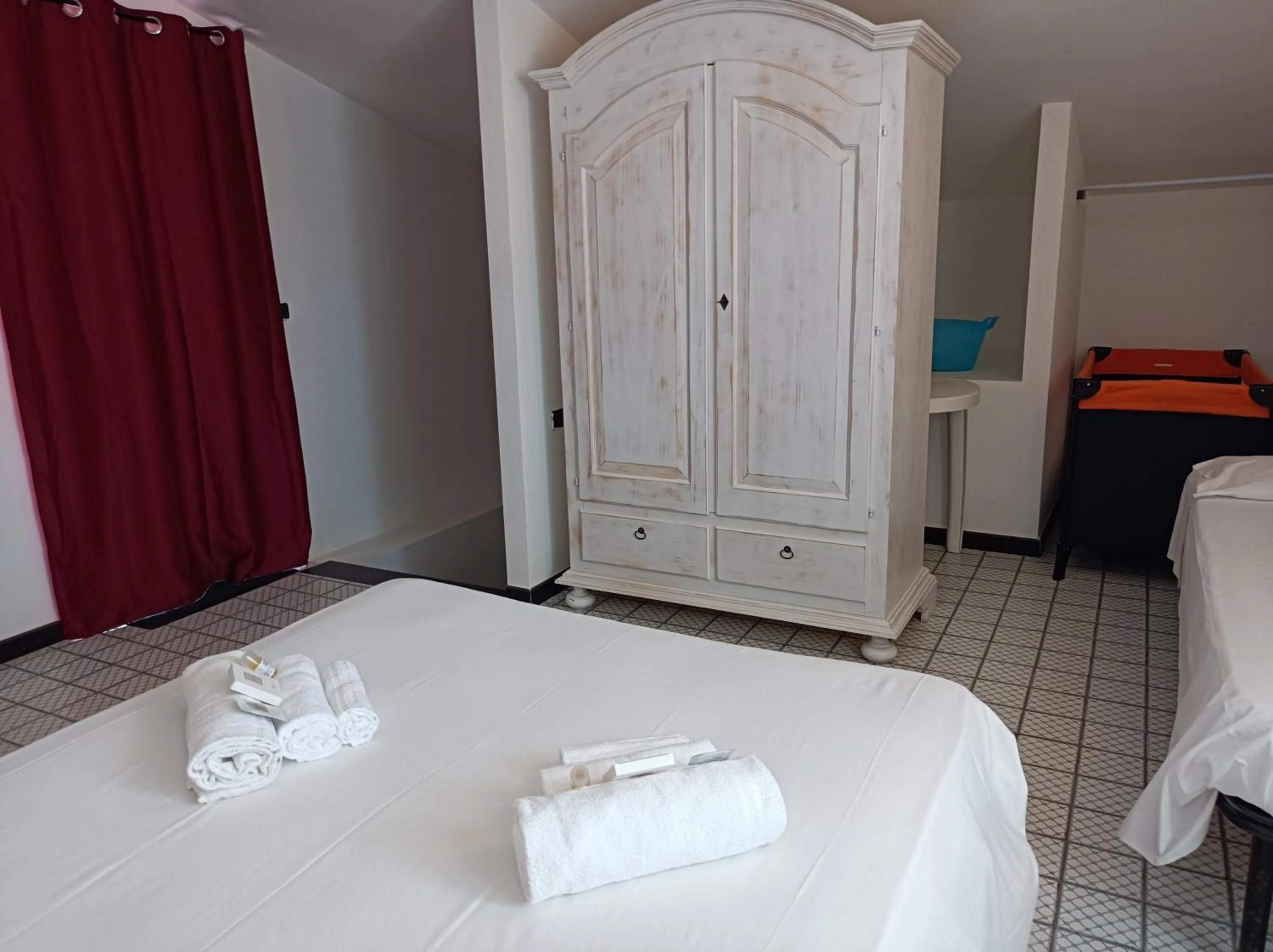 Bed in CasaGiulia Calasetta