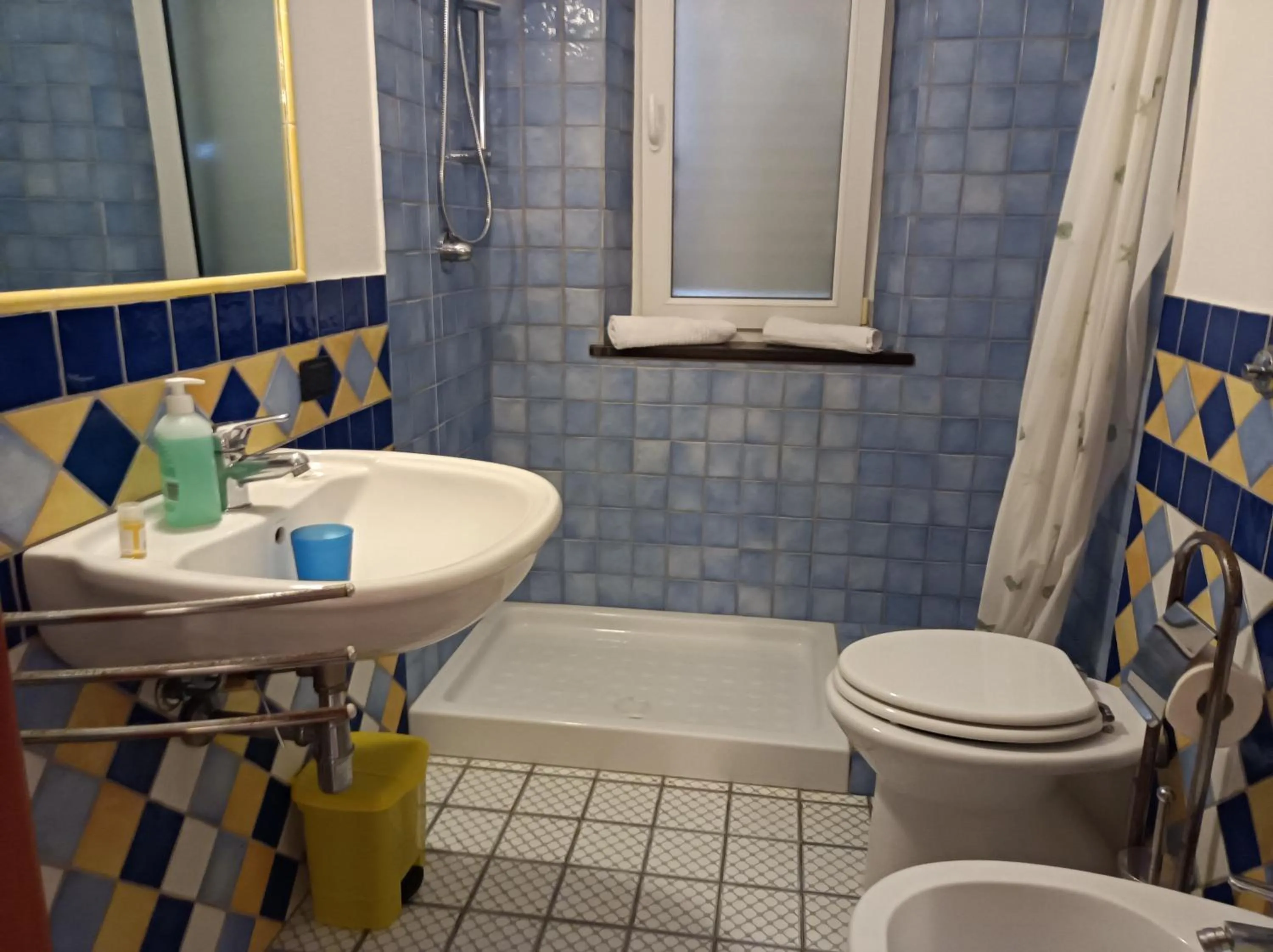 Shower in CasaGiulia Calasetta