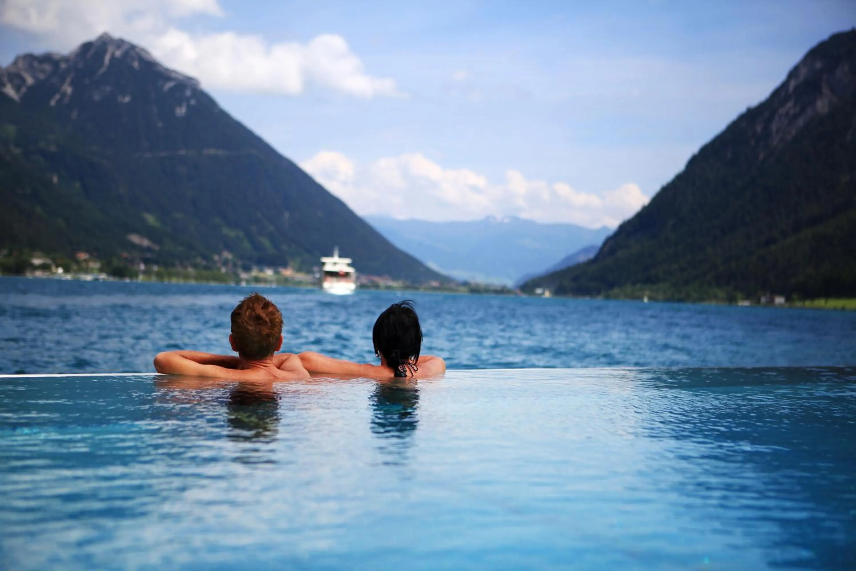 Swimming pool in Entners am See
