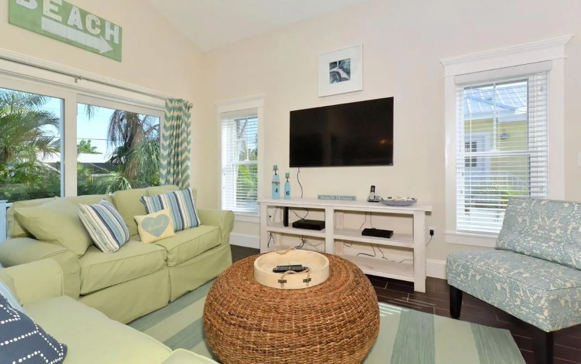 Seahorse Beach House by Beach Retreats