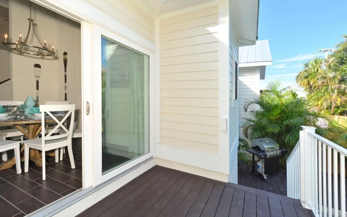 Seahorse Beach House by Beach Retreats