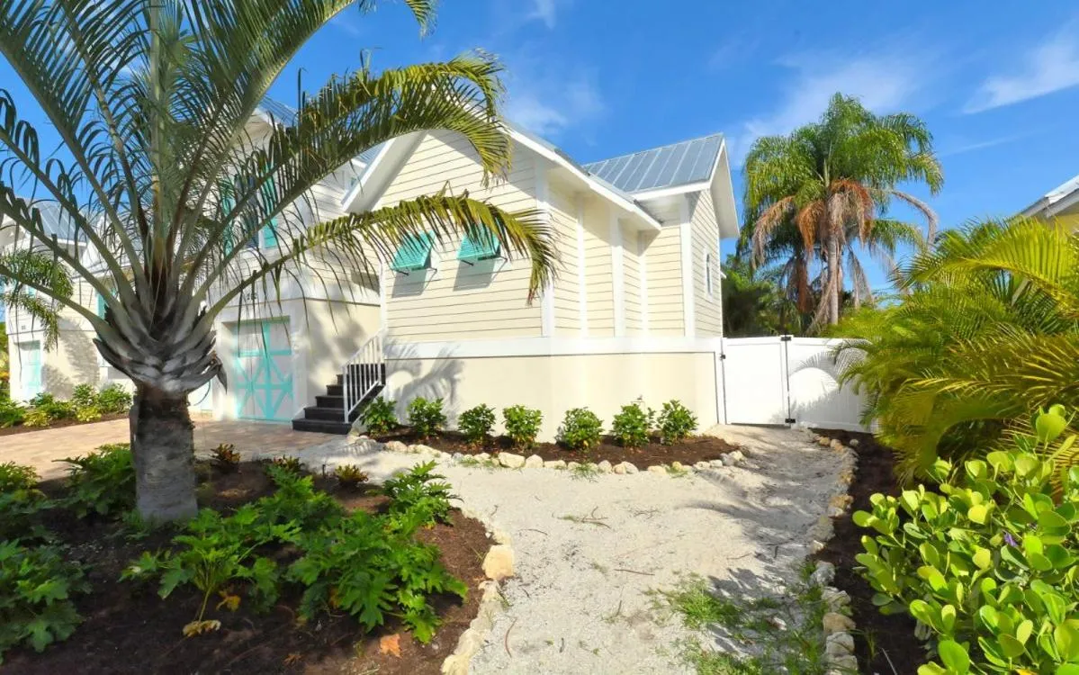 Seahorse Beach House by Beach Retreats