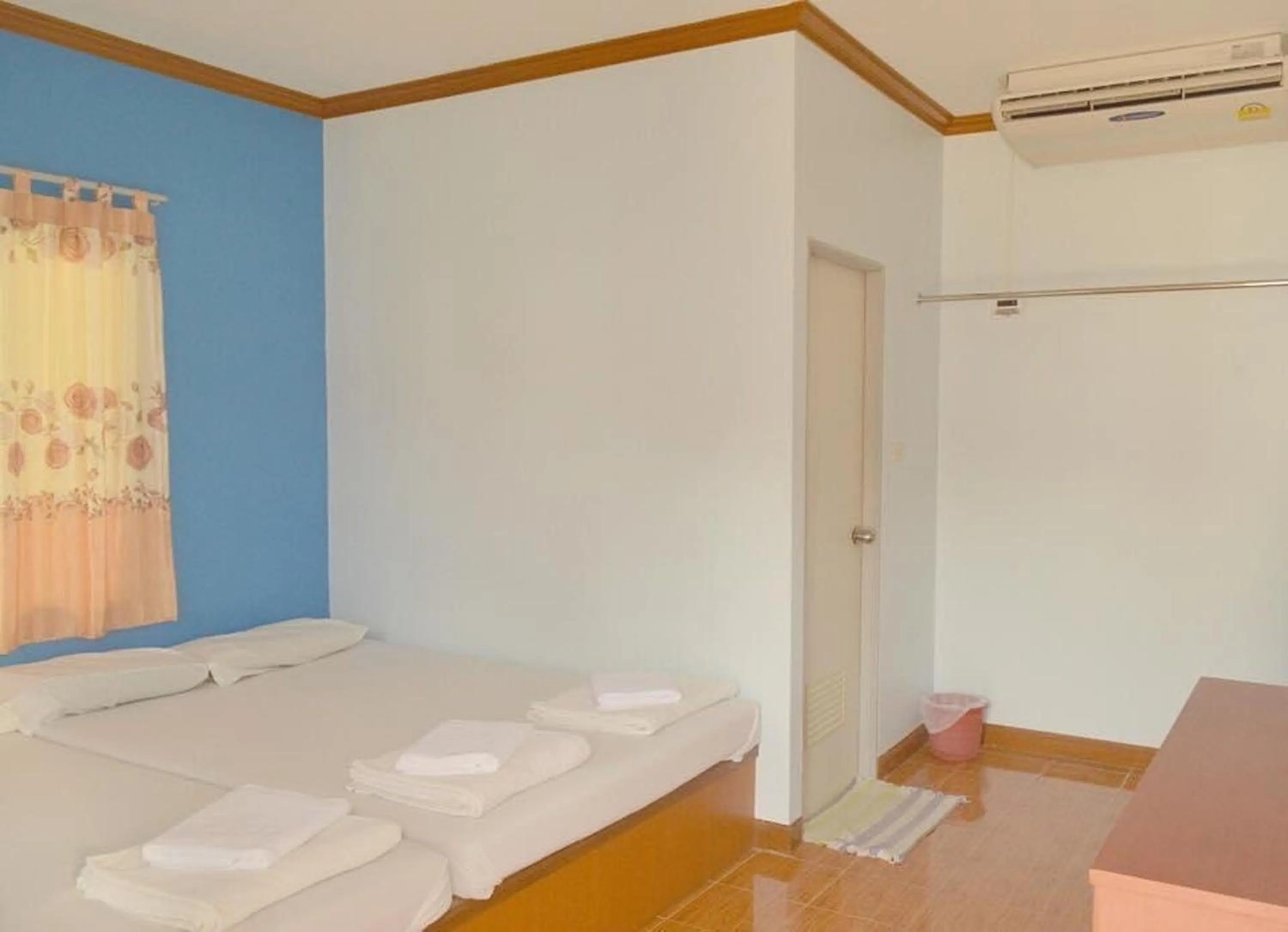 Bathroom, Bed in Pama Resort