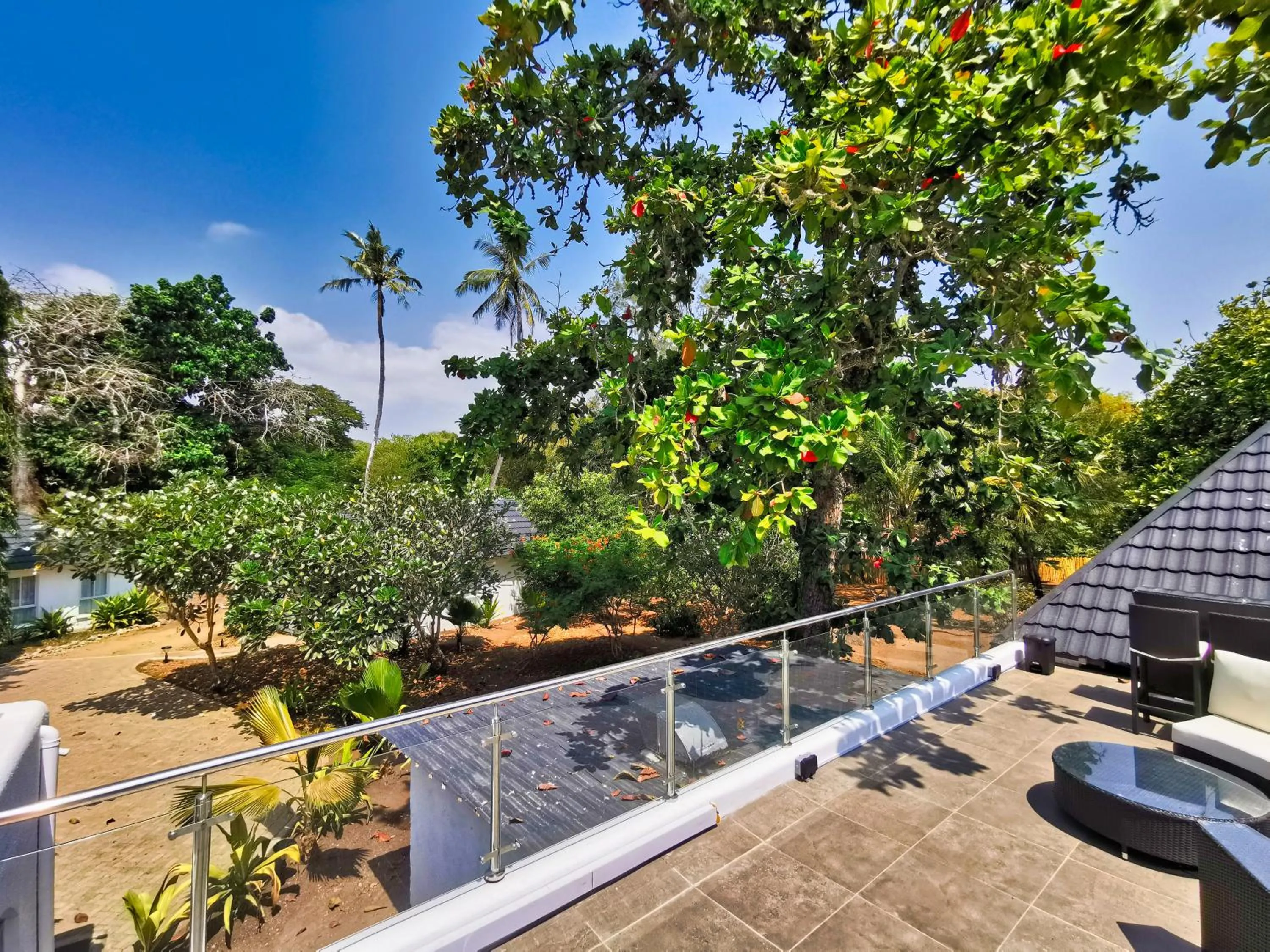 Searenity Beach Villa