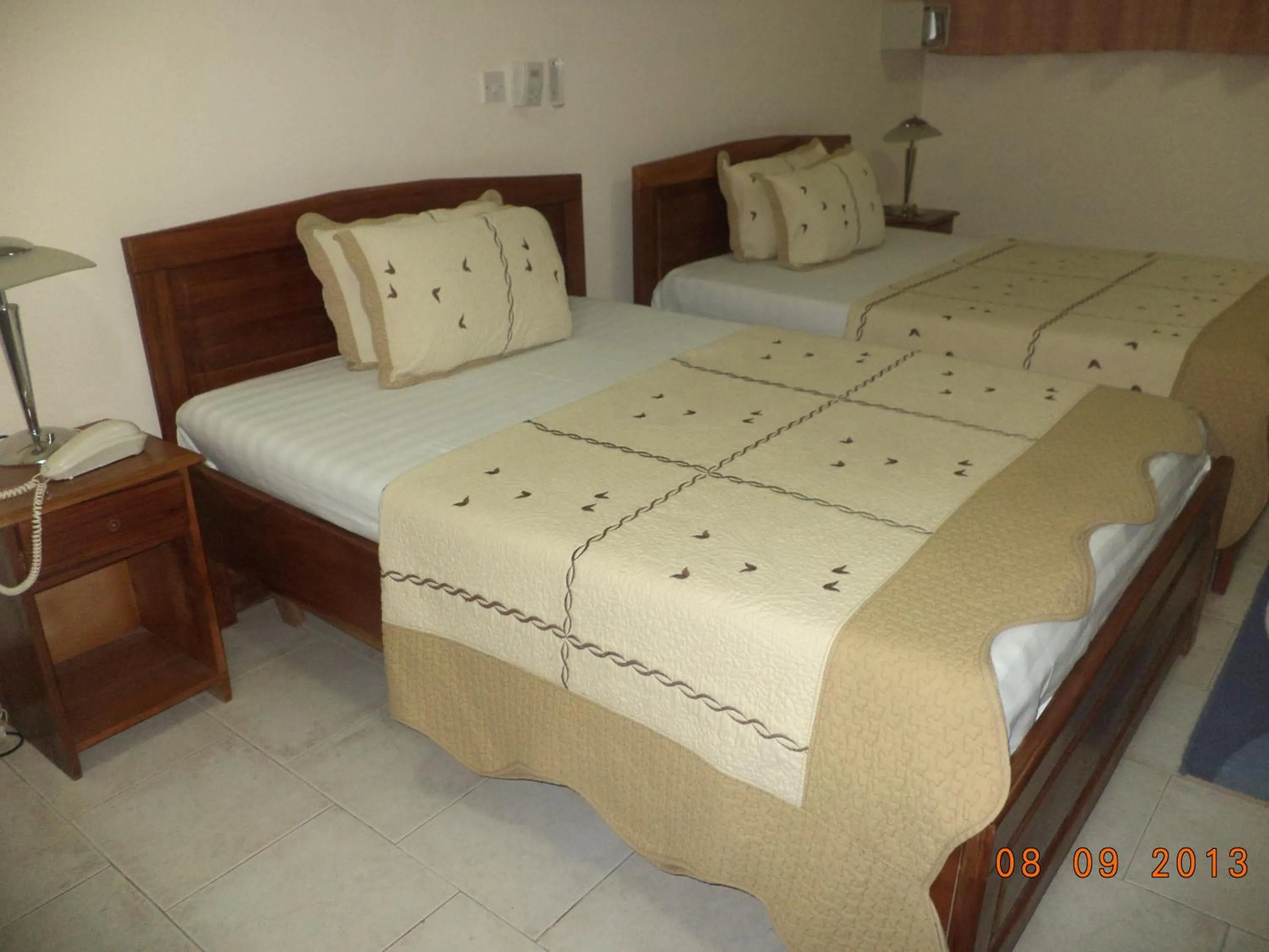 Photo of the whole room in Royal Cockpit Hotels