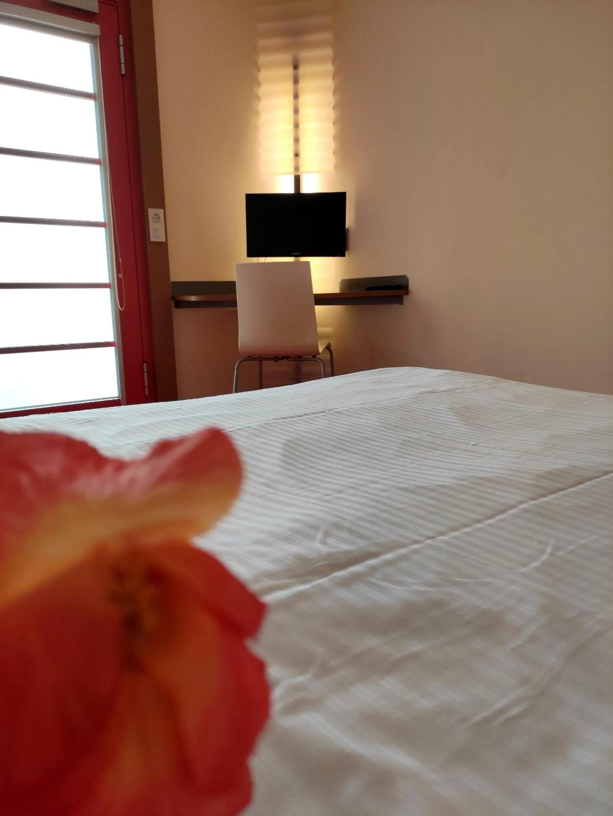 Decorative detail, Bed in Orange Wings Wiener Neustadt