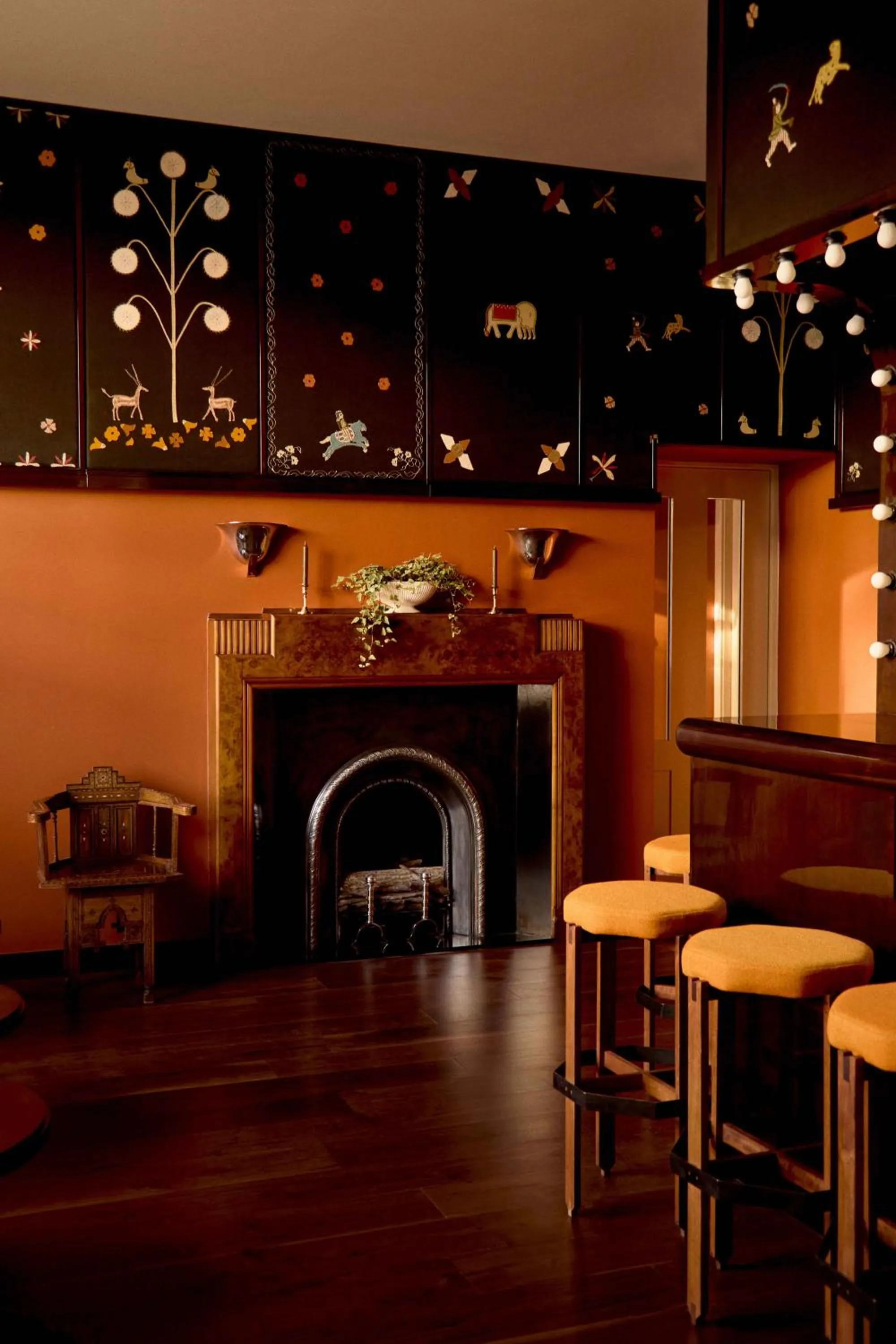 Lounge or bar in Grand Hotel Bellevue London