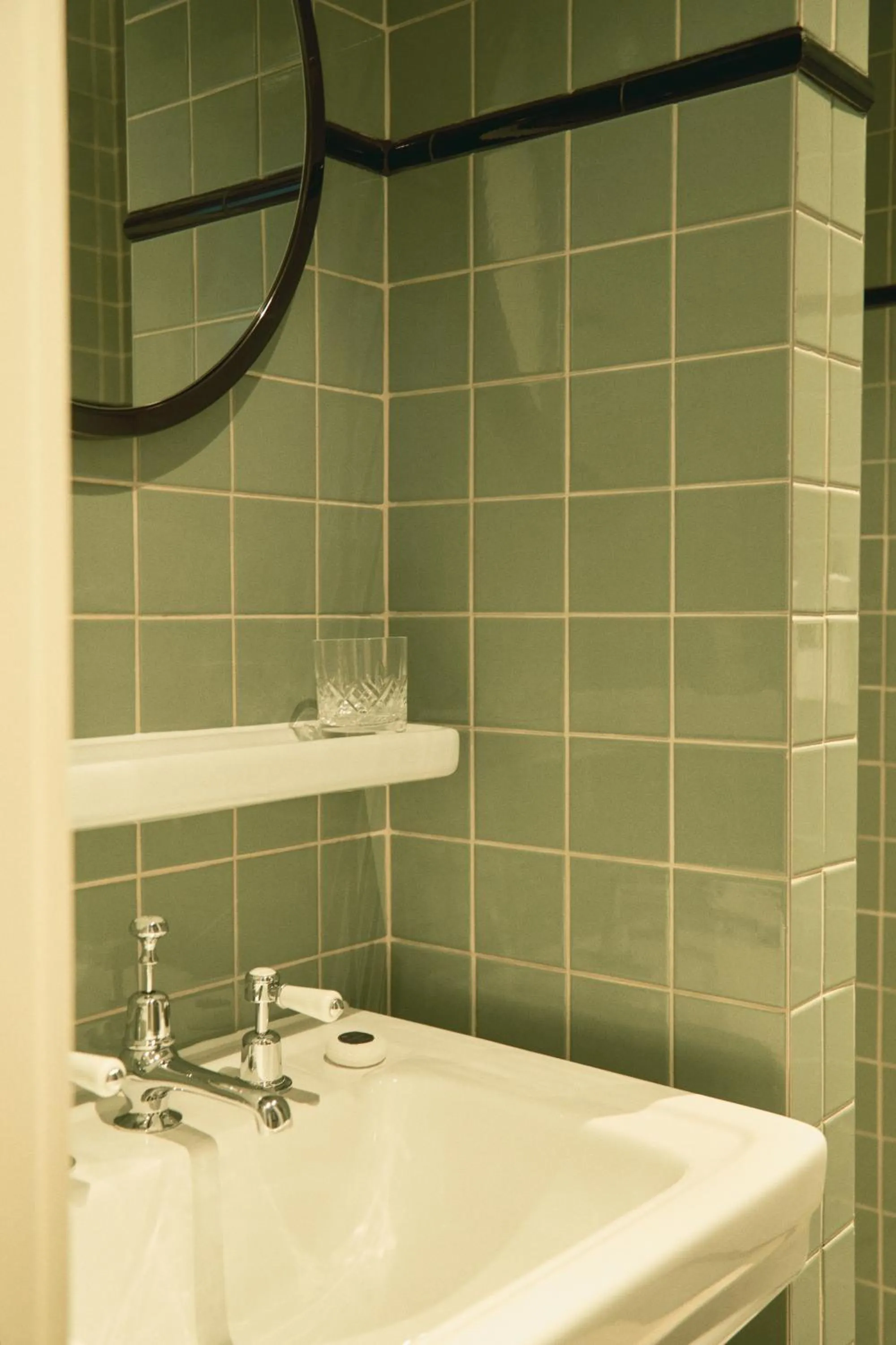 Bathroom in Grand Hotel Bellevue London