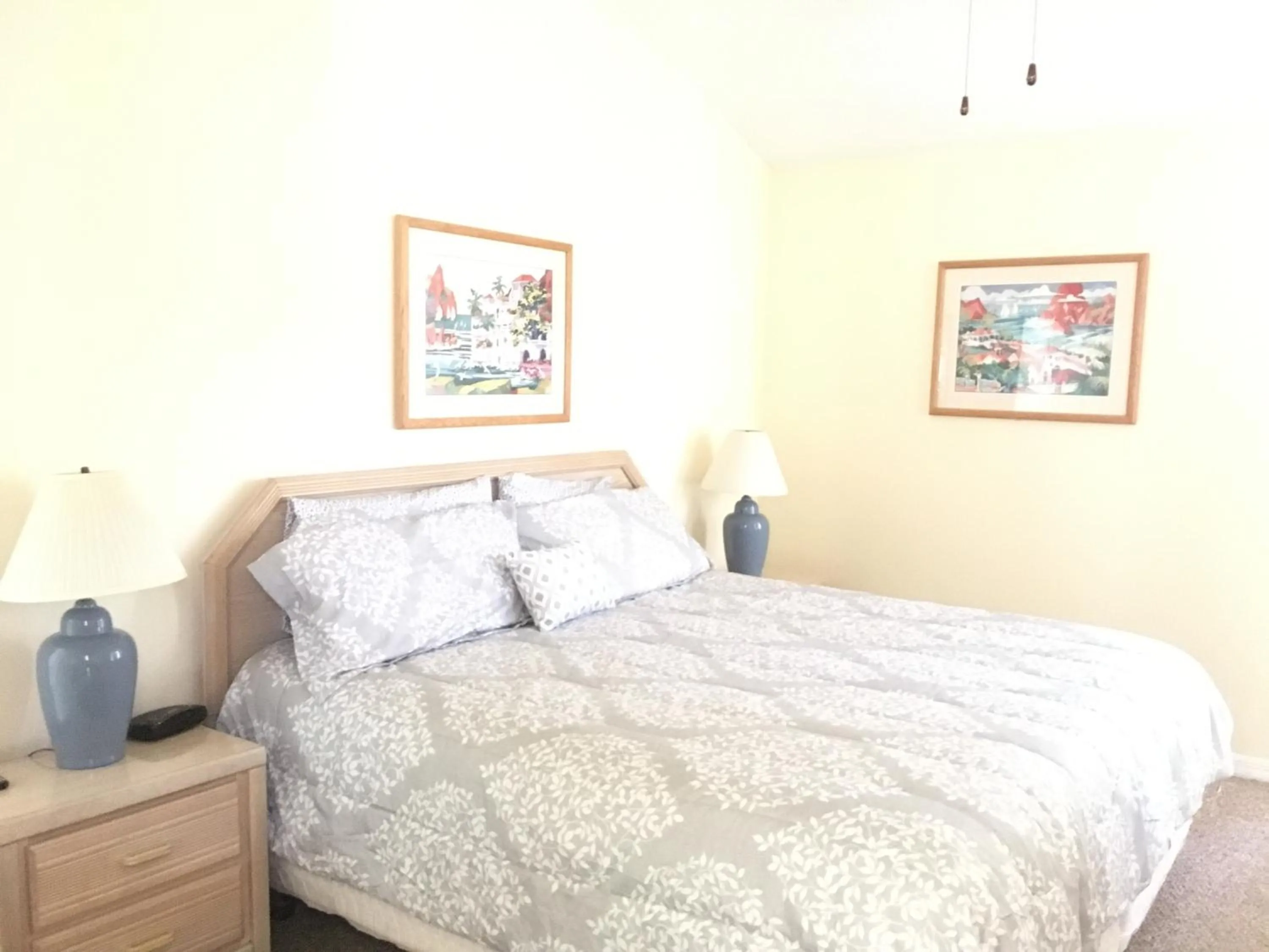 Bedroom, Bed in Mickey's Paradise