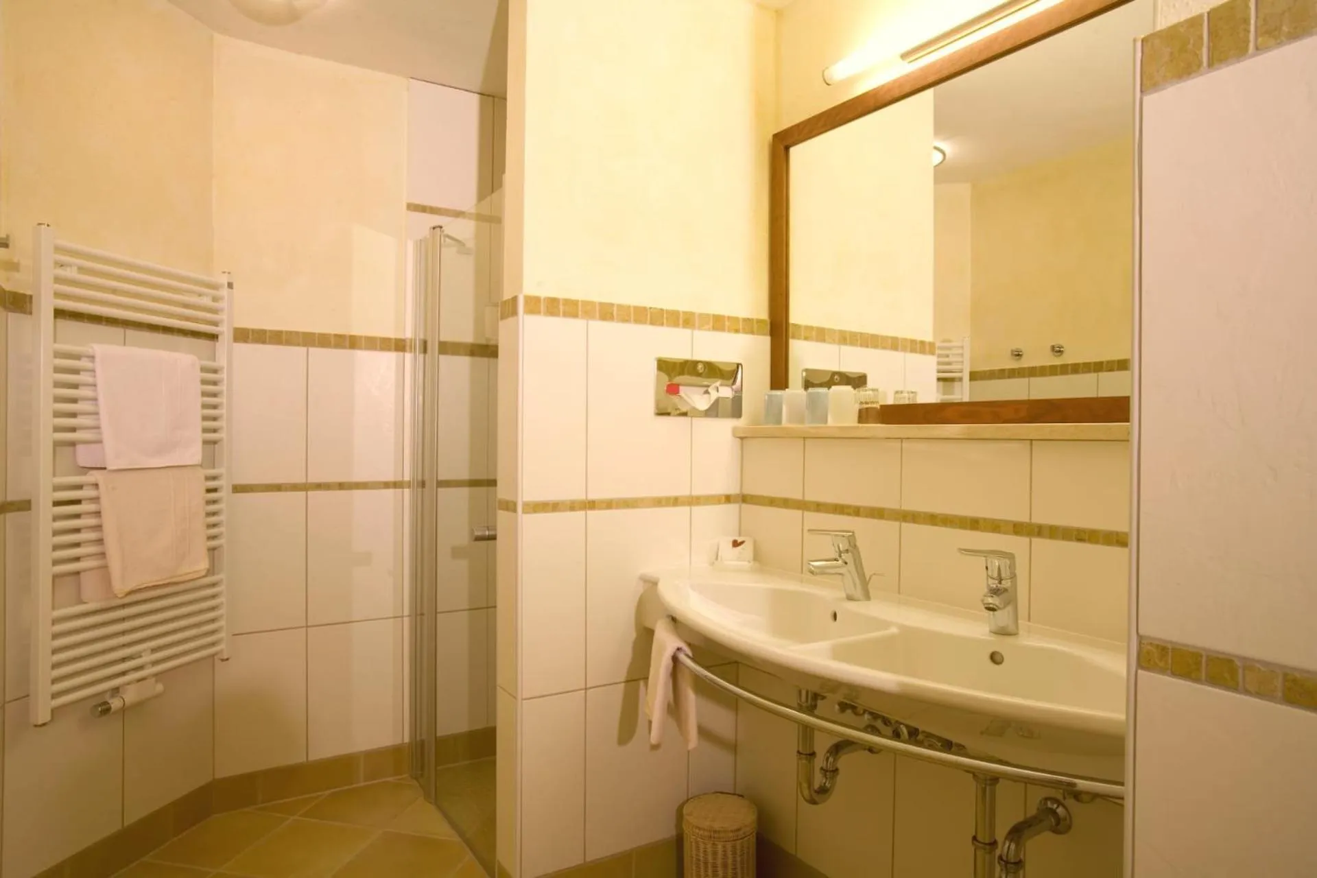 Shower in Garten - Hotel Sallerhof