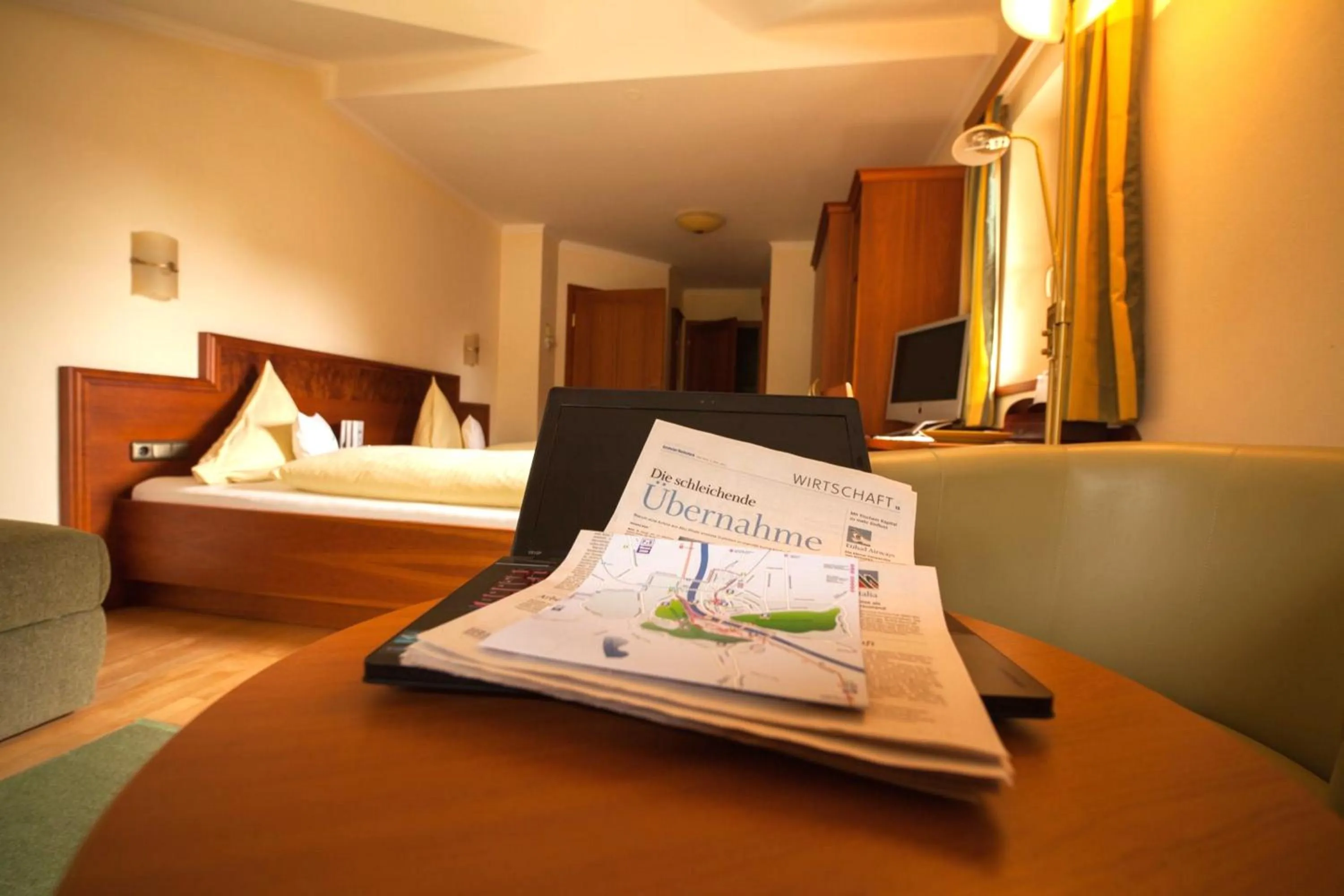 Photo of the whole room, Bed in Garten - Hotel Sallerhof