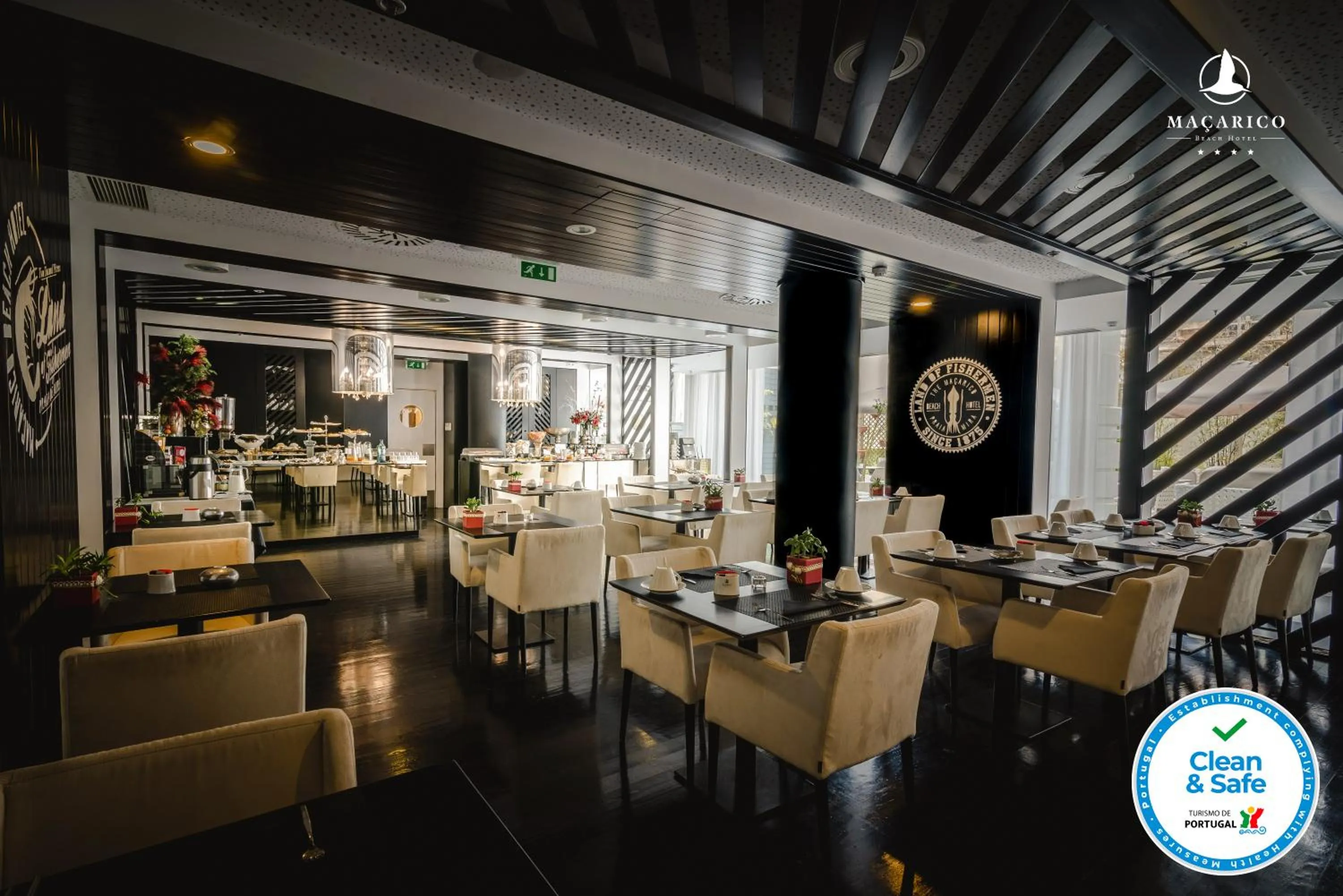 Restaurant/places to eat in Macarico Beach Hotel