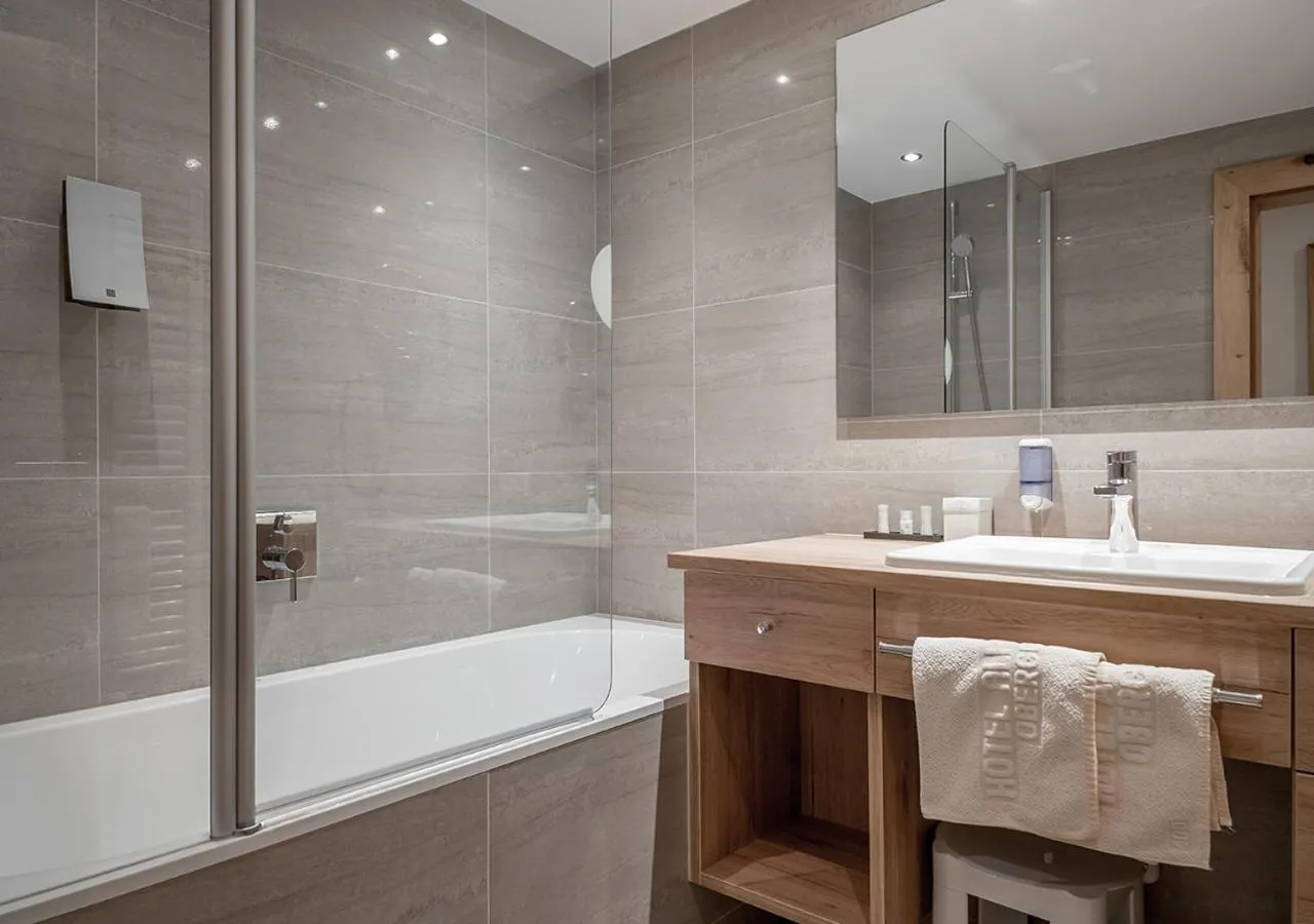 Bathroom in Hotel Alpenland