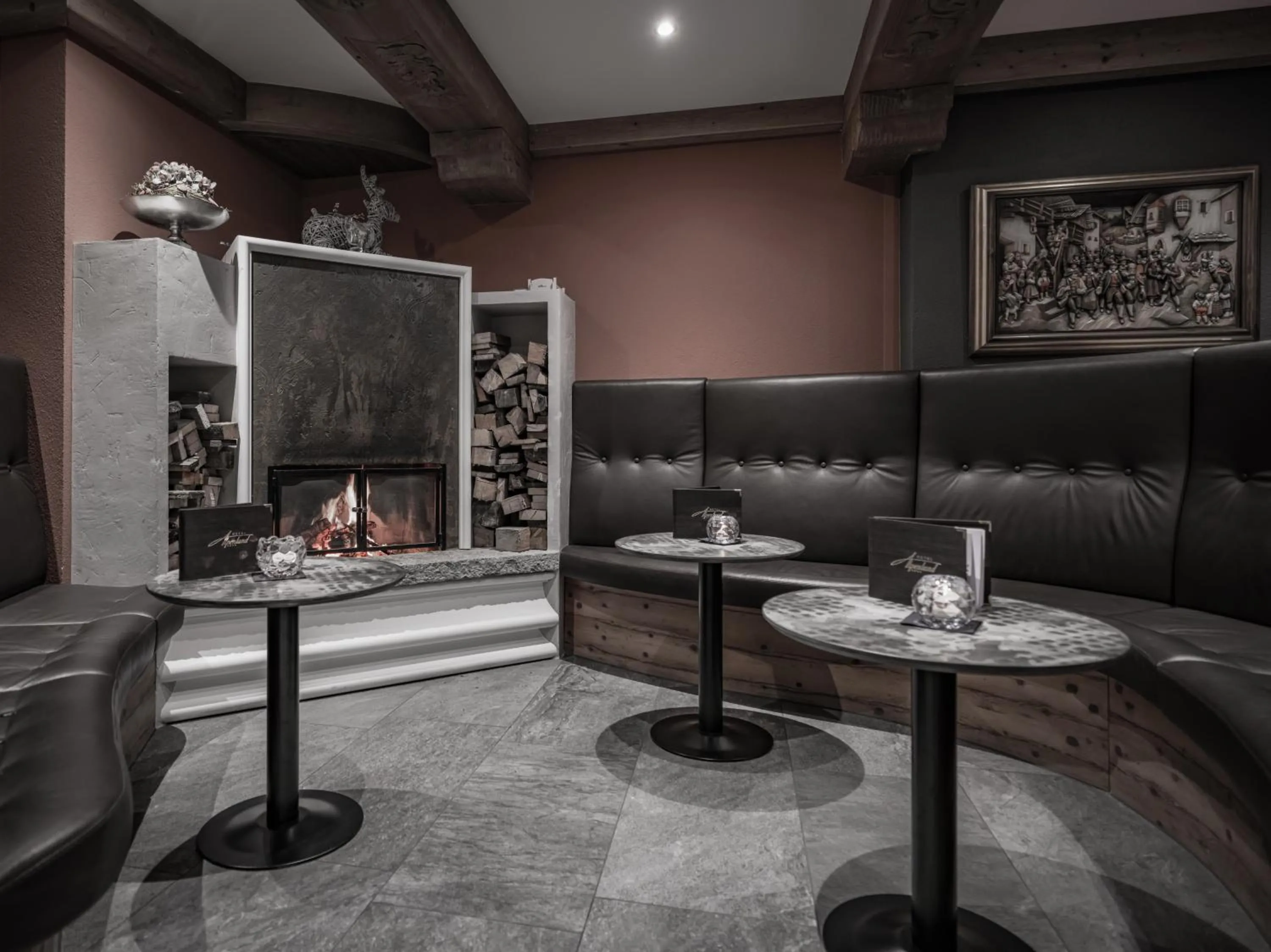 Lounge or bar in Hotel Alpenland