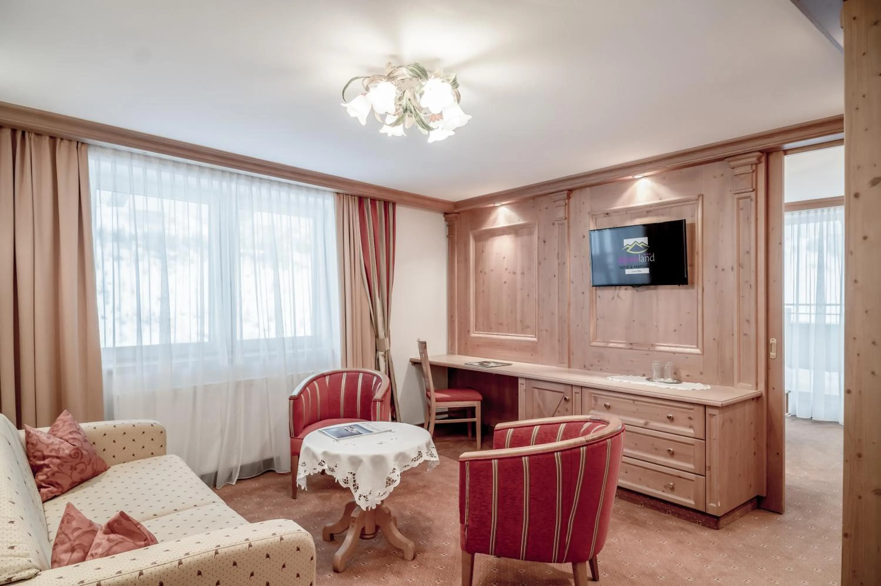 Photo of the whole room in Hotel Alpenland
