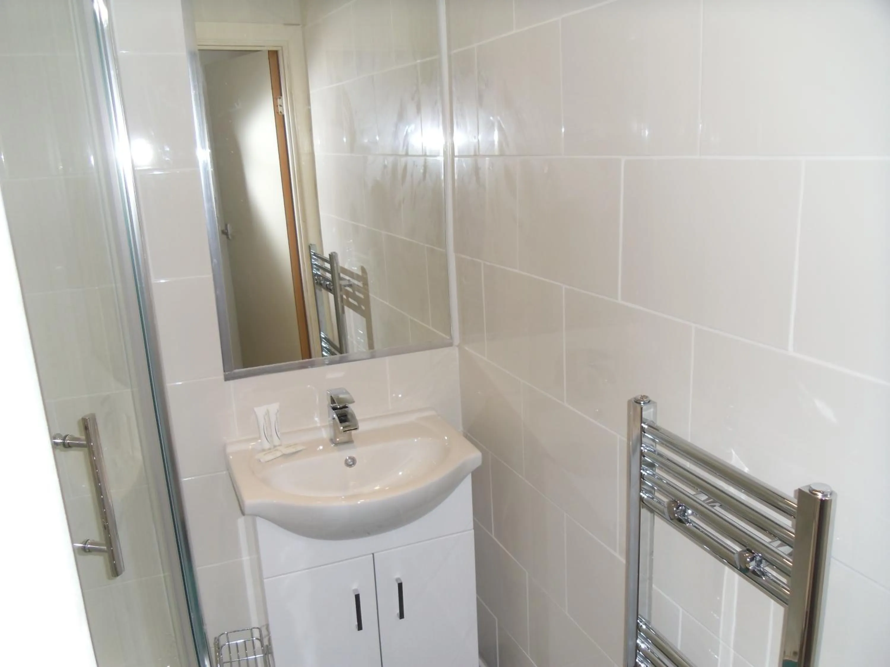 Bathroom in The Beaucliffe Hotel