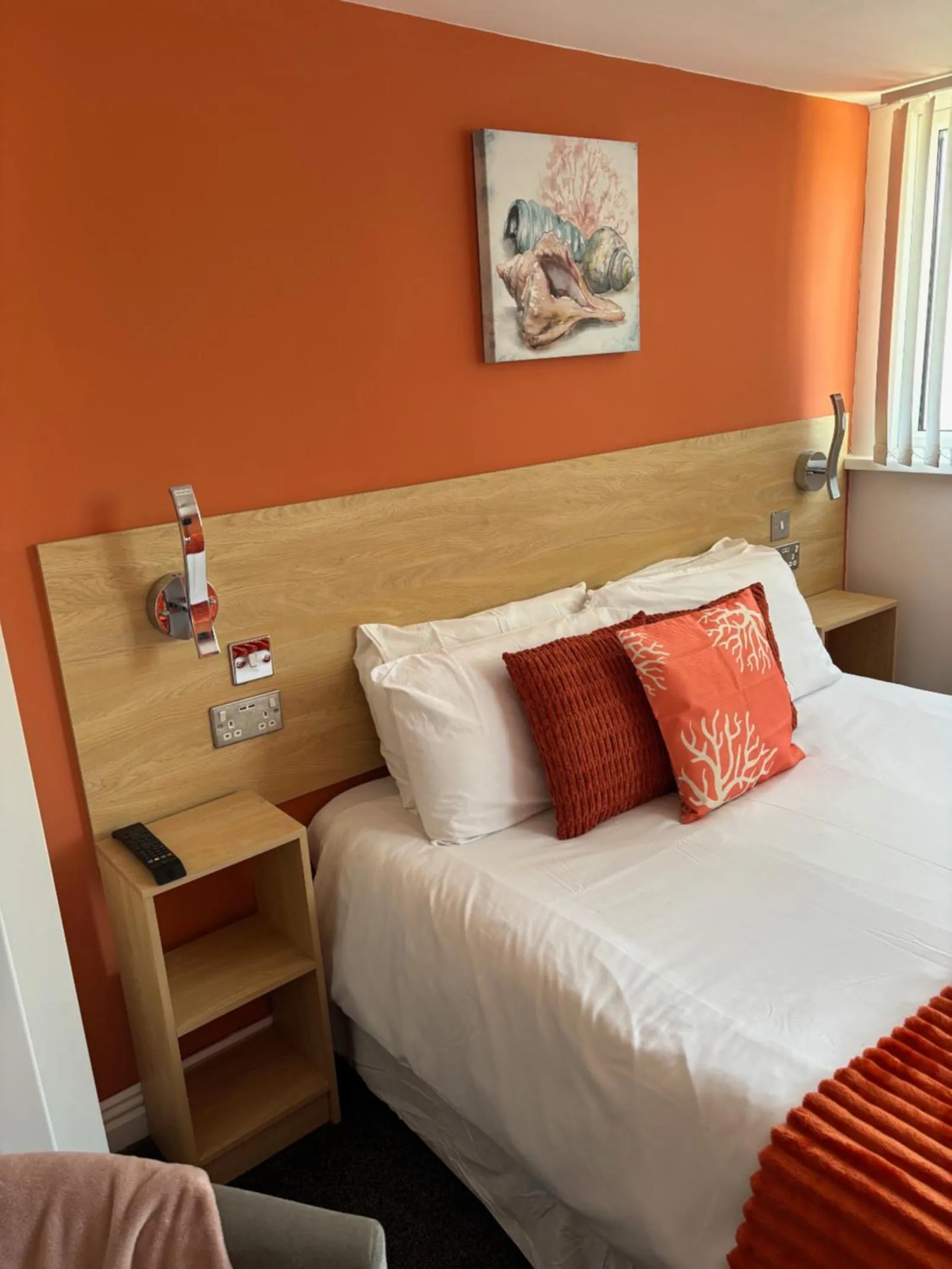 Bed in The Beaucliffe Hotel