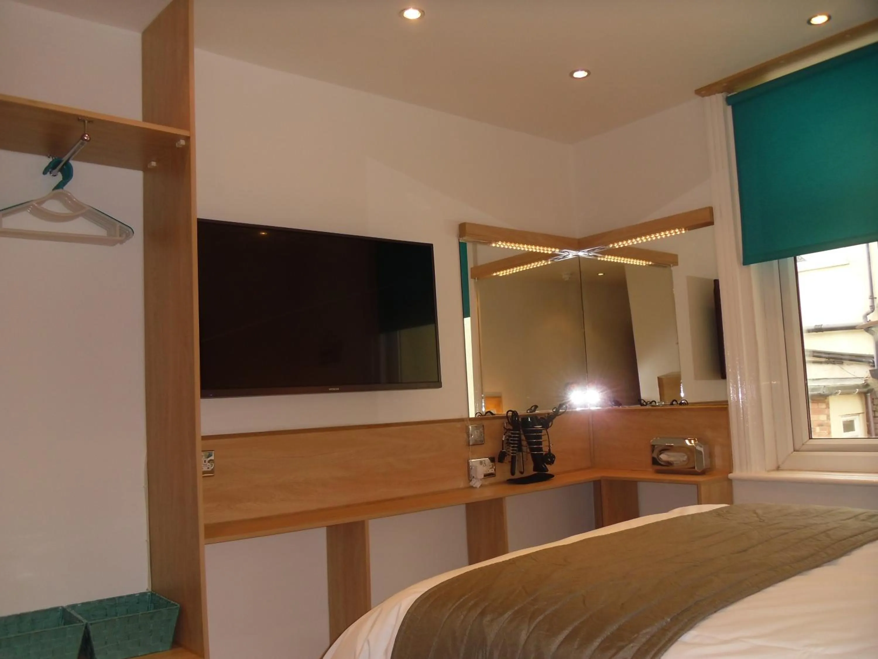 Bedroom, Bed in The Beaucliffe Hotel