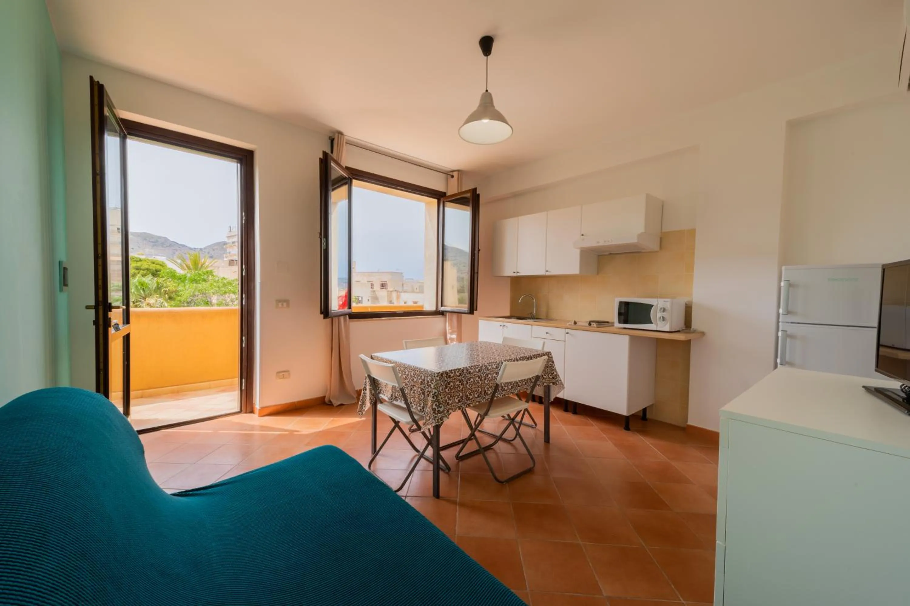 Kitchen or kitchenette in Elimi Favignana Apartments - Residence in città