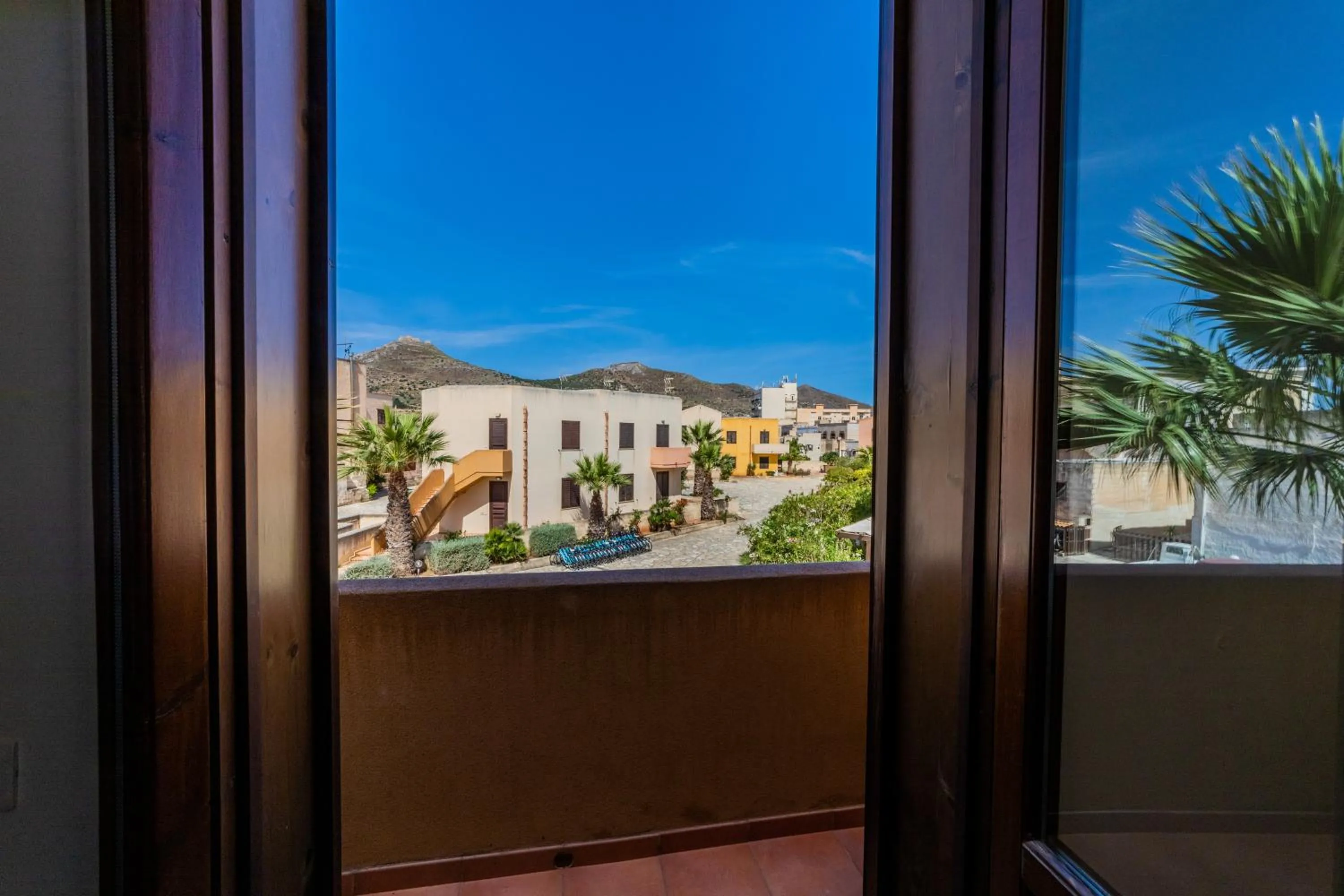 Day in Elimi Favignana Apartments - Residence in città