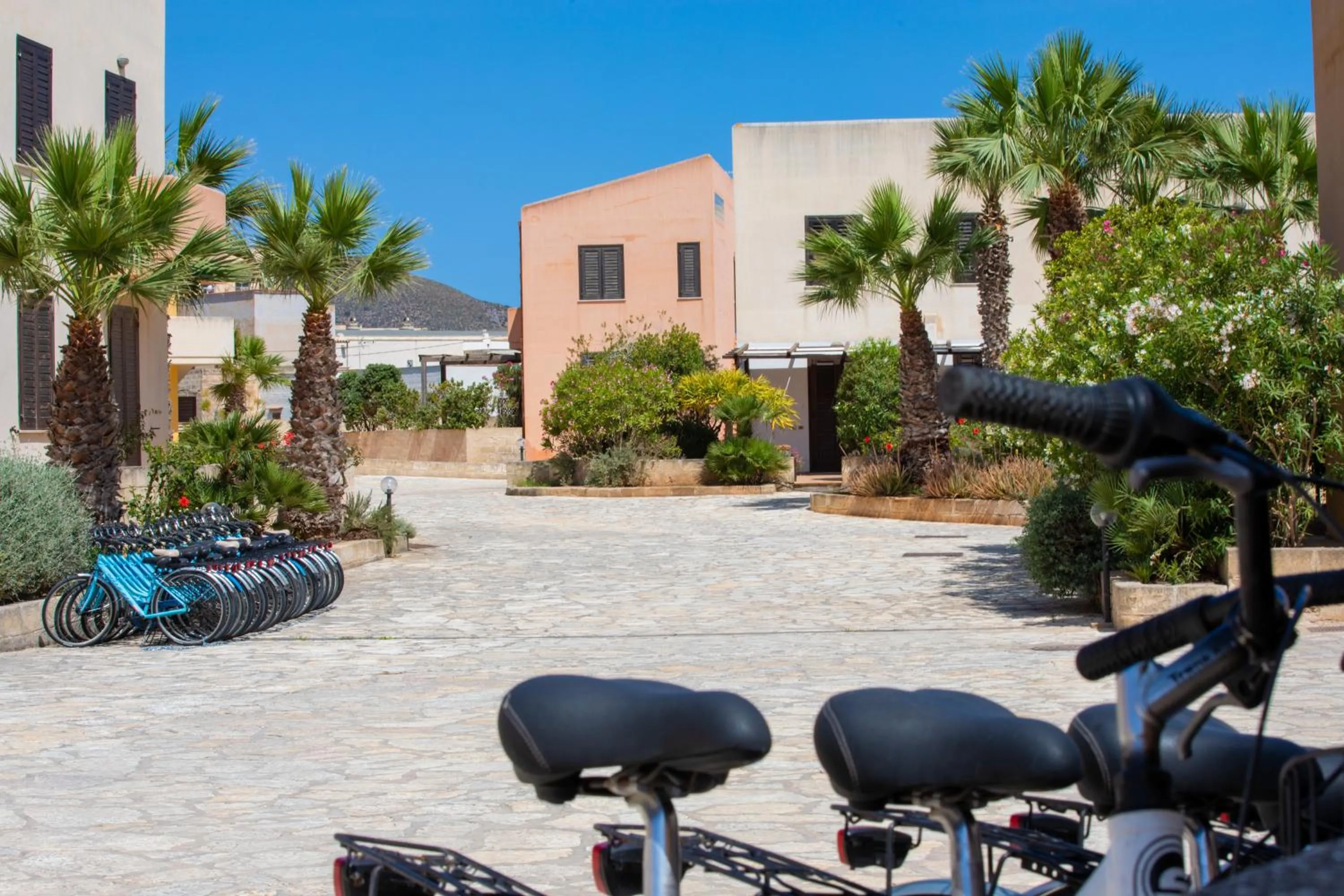 Property building in Elimi Favignana Apartments - Residence in città