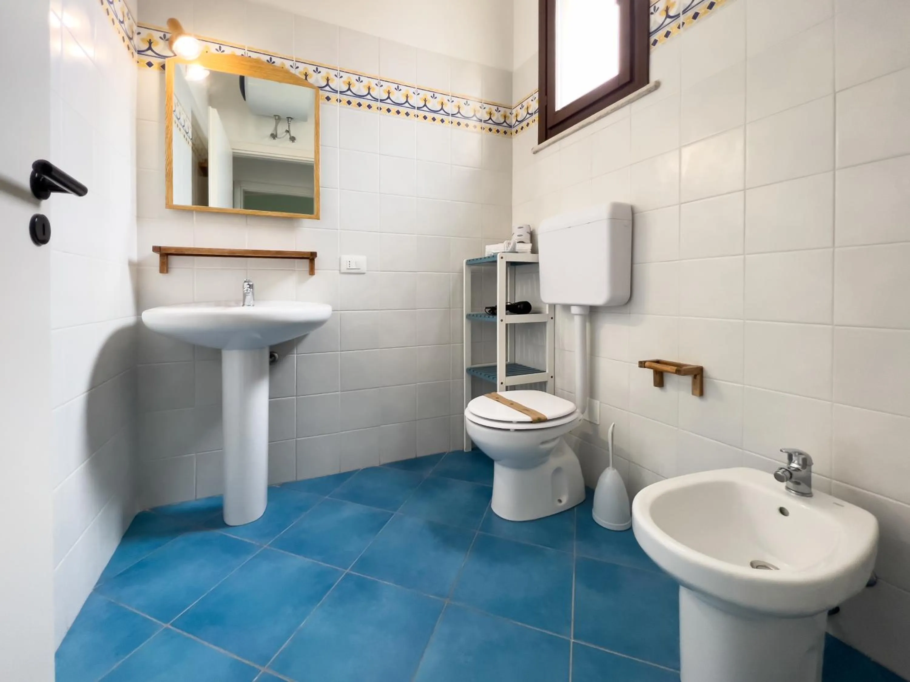 Toilet in Elimi Favignana Apartments - Residence in città