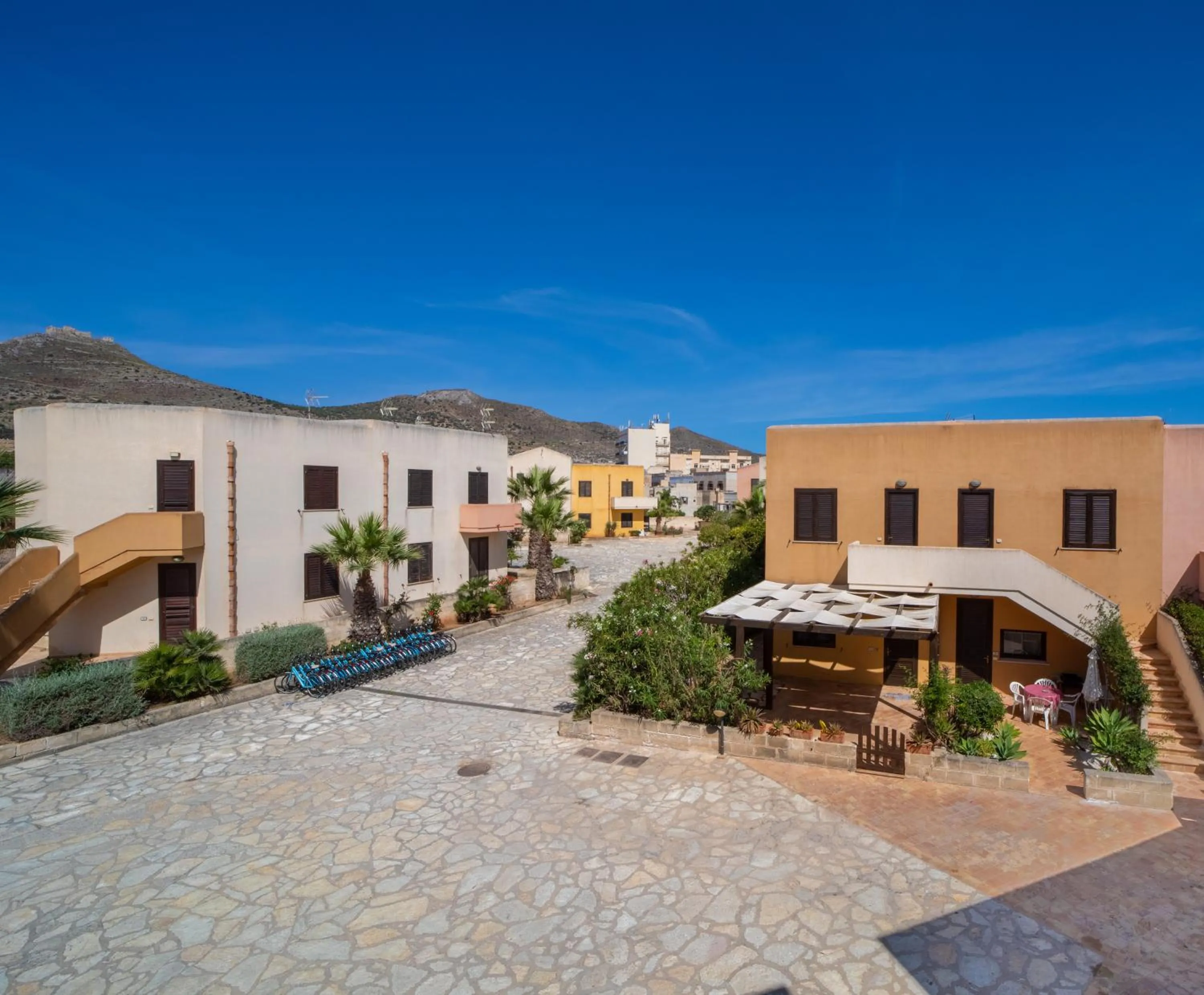 Patio in Elimi Favignana Apartments - Residence in città