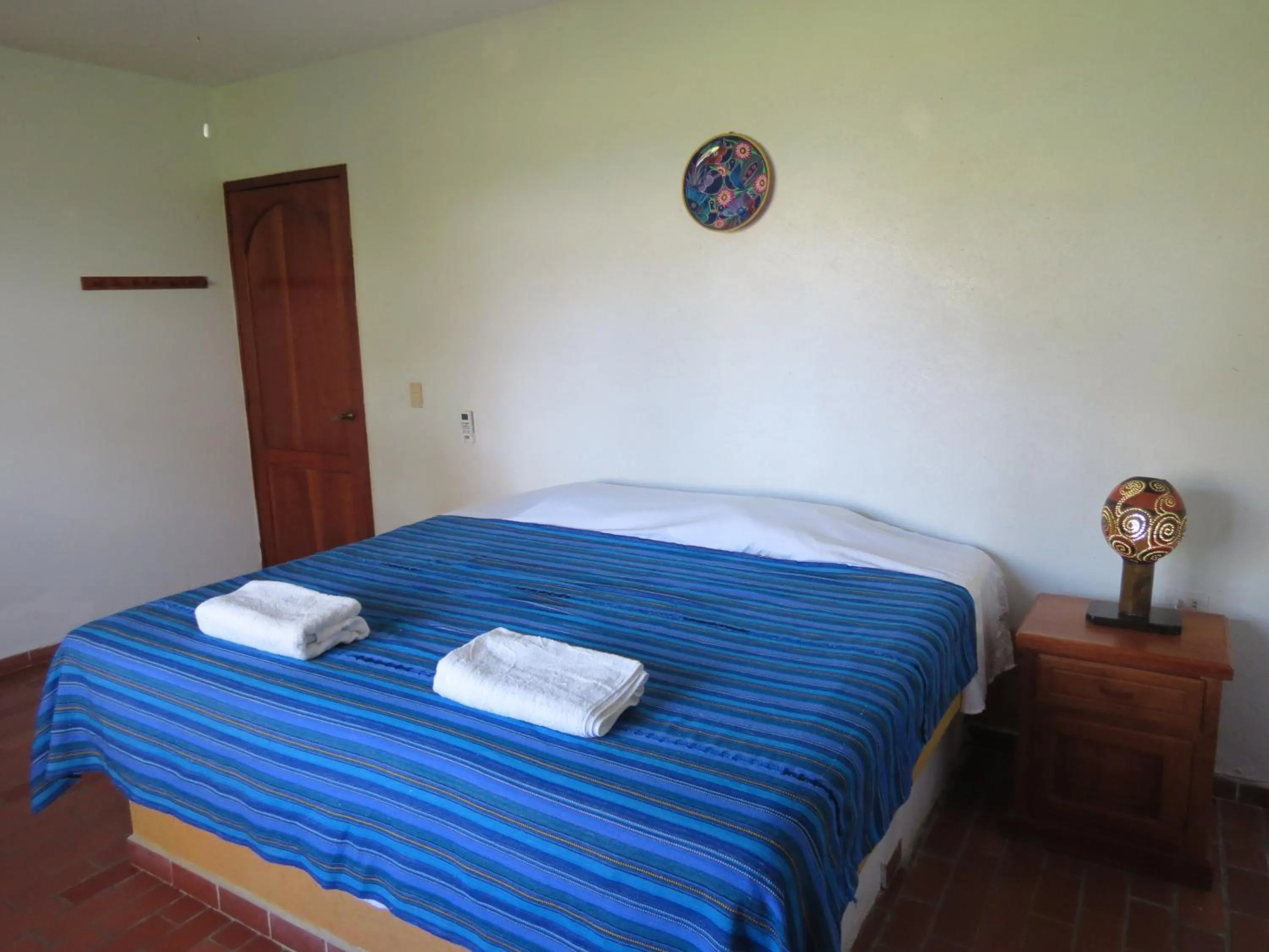 Photo of the whole room in Eco Coco Loco by Rotamundos