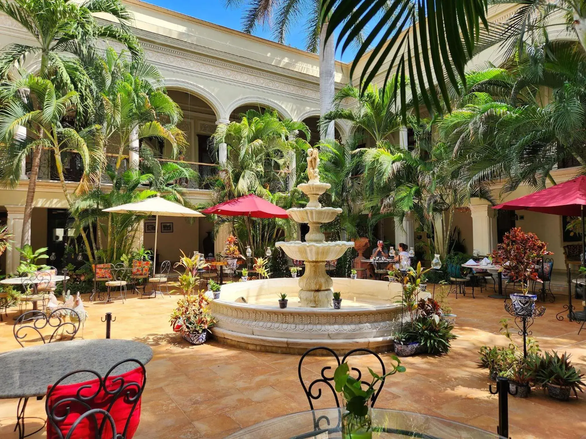 Patio in Mansión Mérida Boutique Hotel - Restaurant Patio in Mansión Mérida Boutique Hotel - Restaurant