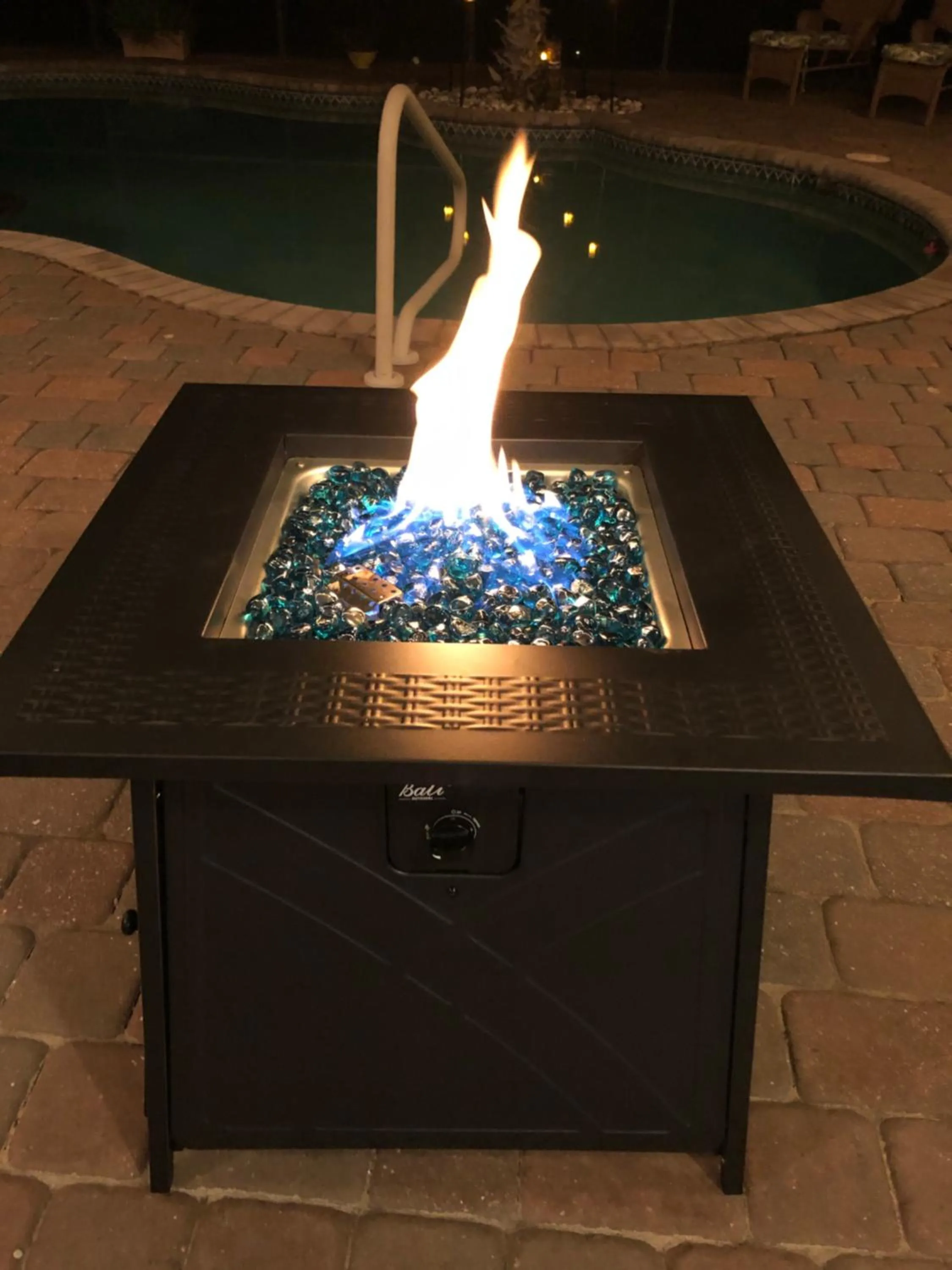 Decorative detail in Tiki Paradise House & pool - 10 min to Beach!