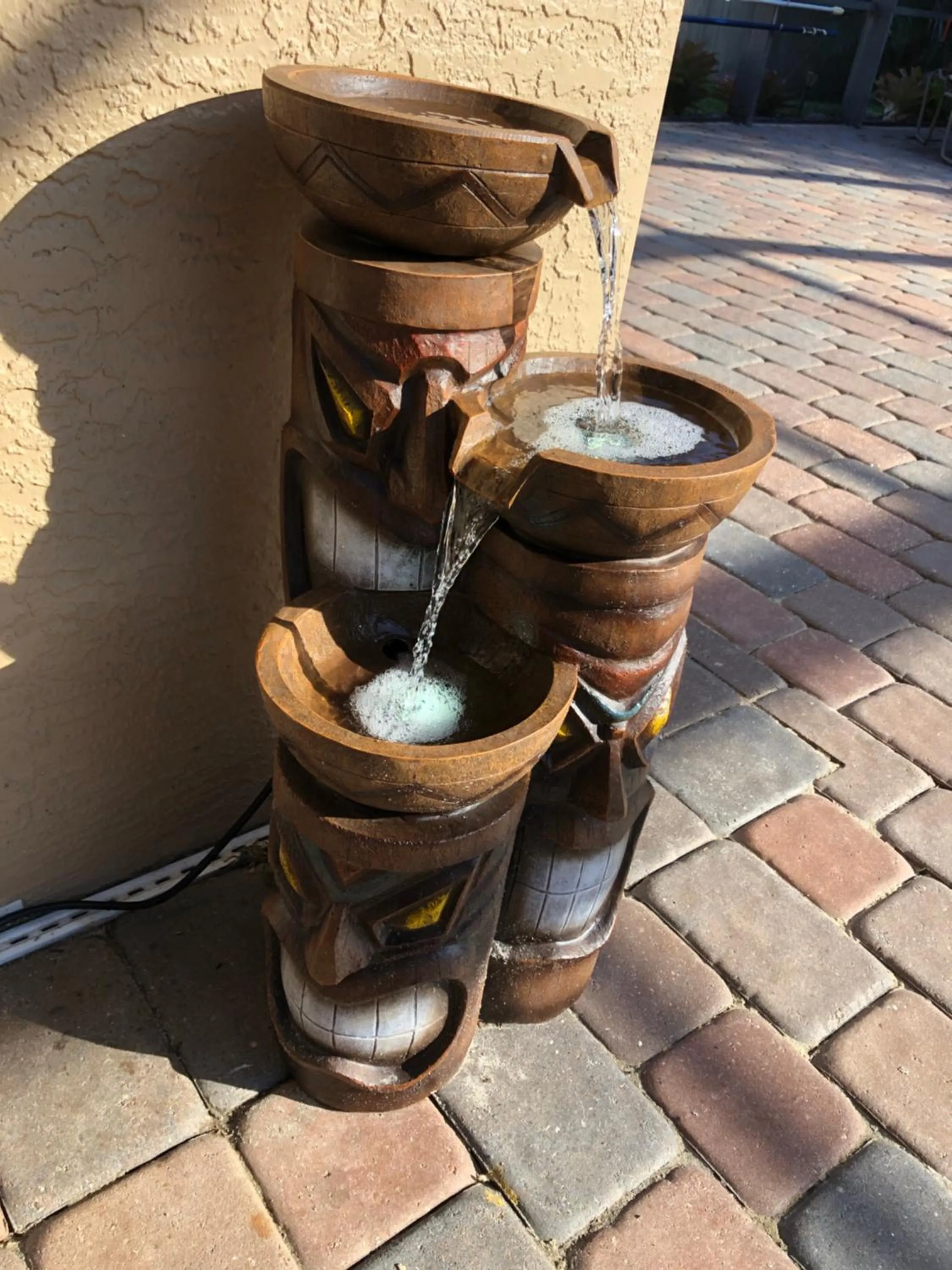 Decorative detail in Tiki Paradise House & pool - 10 min to Beach!