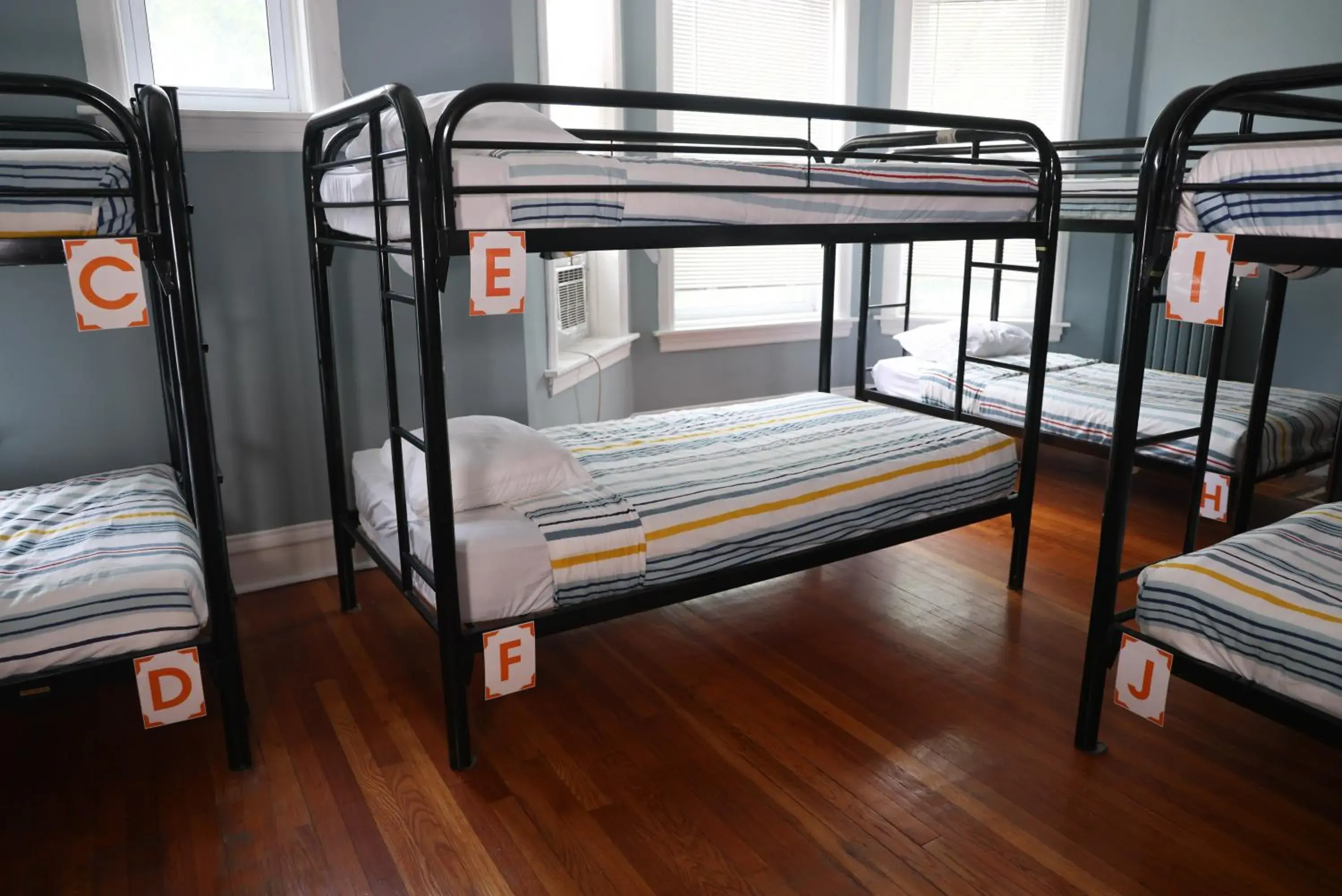 Bed in Wrigley Hostel - Chicago Bed in Wrigley Hostel - Chicago