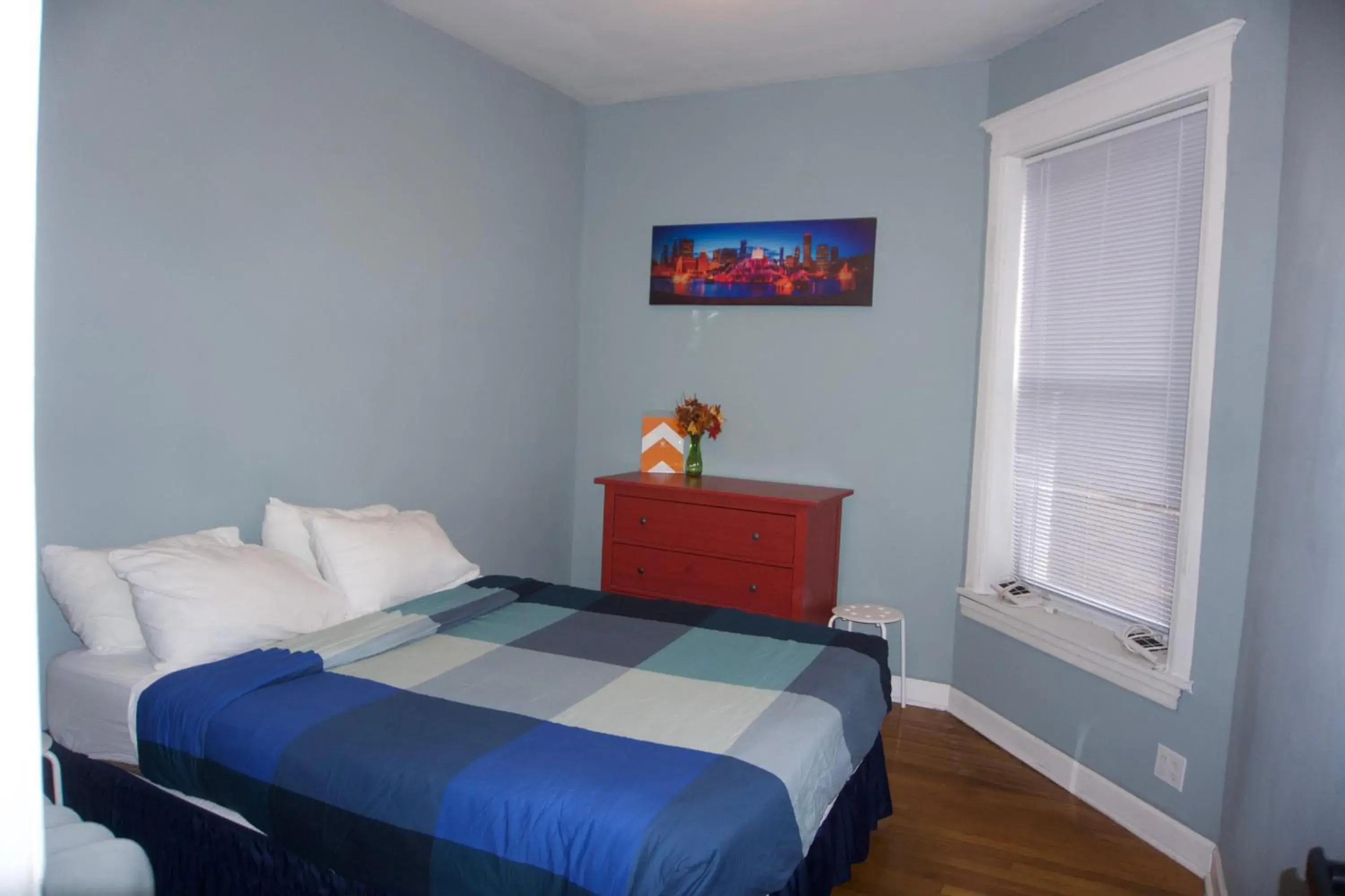 Bed in Wrigley Hostel - Chicago Bed in Wrigley Hostel - Chicago