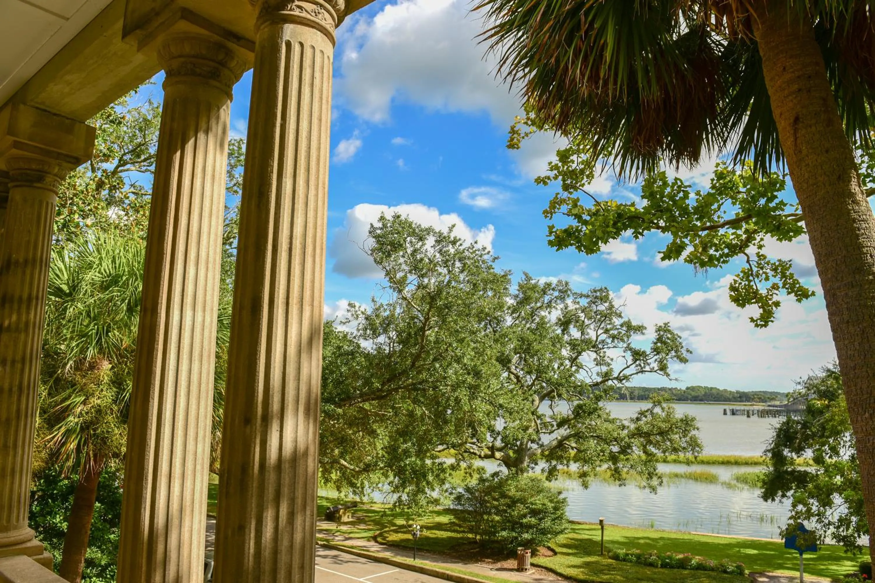 Patio in 607 Bay Inn Downtown Beaufort