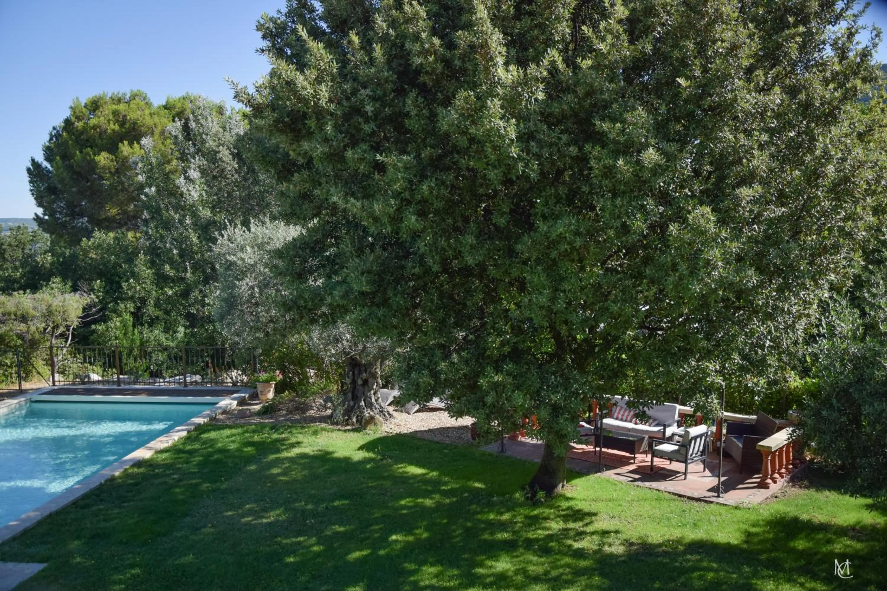 Patio in Le Mas Carré Séguret