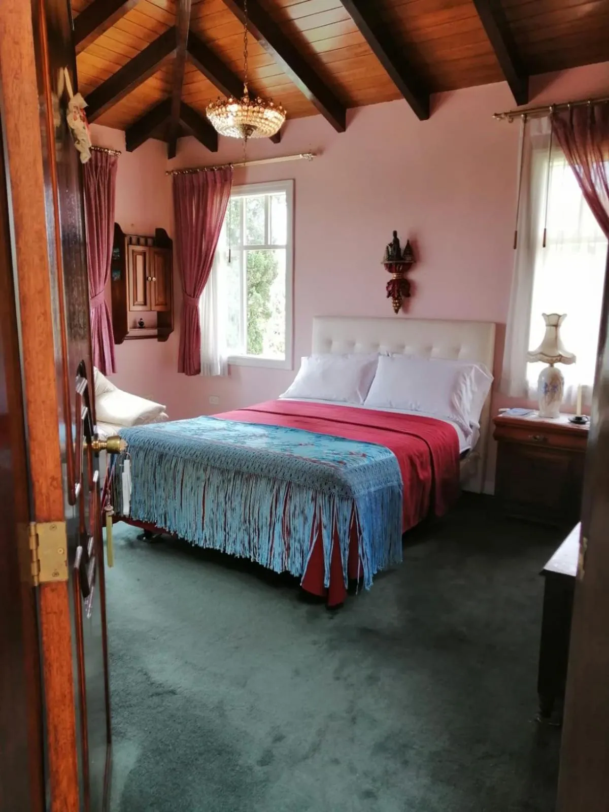 Single Room with Shared Bathroom in Hostal Saint Mary´s Tababela
