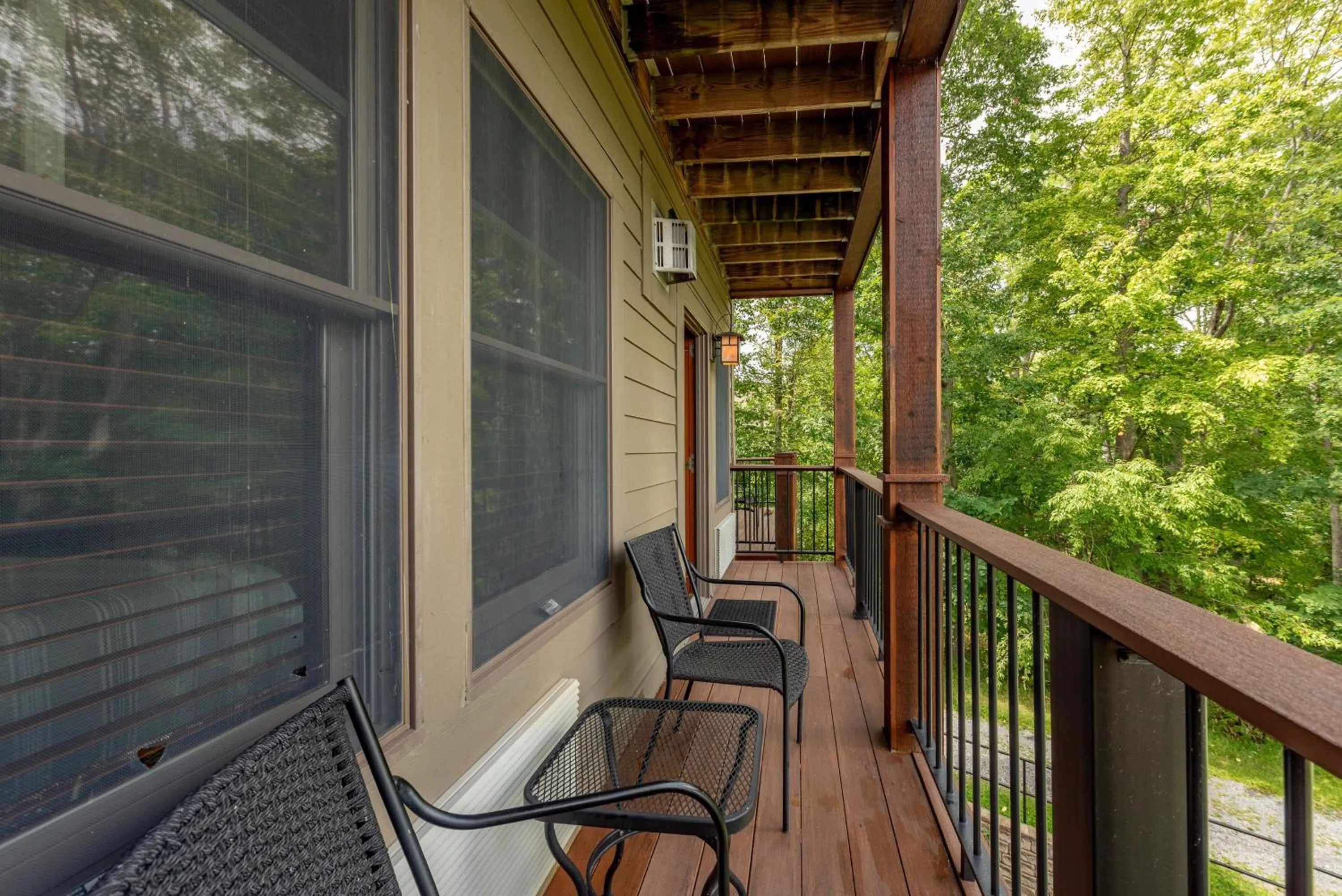 B205 One Bedroom Lake View