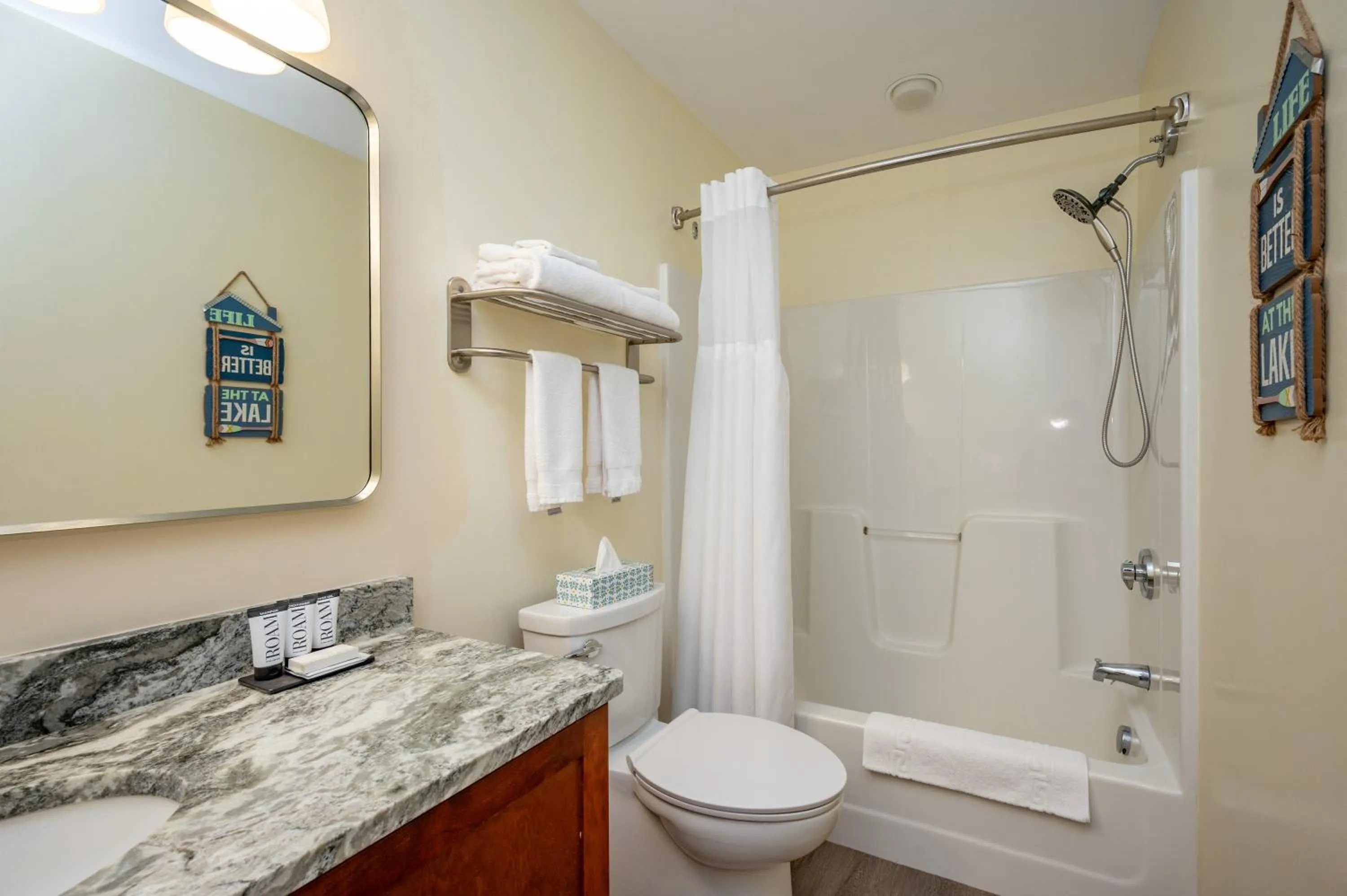 B205 One Bedroom Lake View