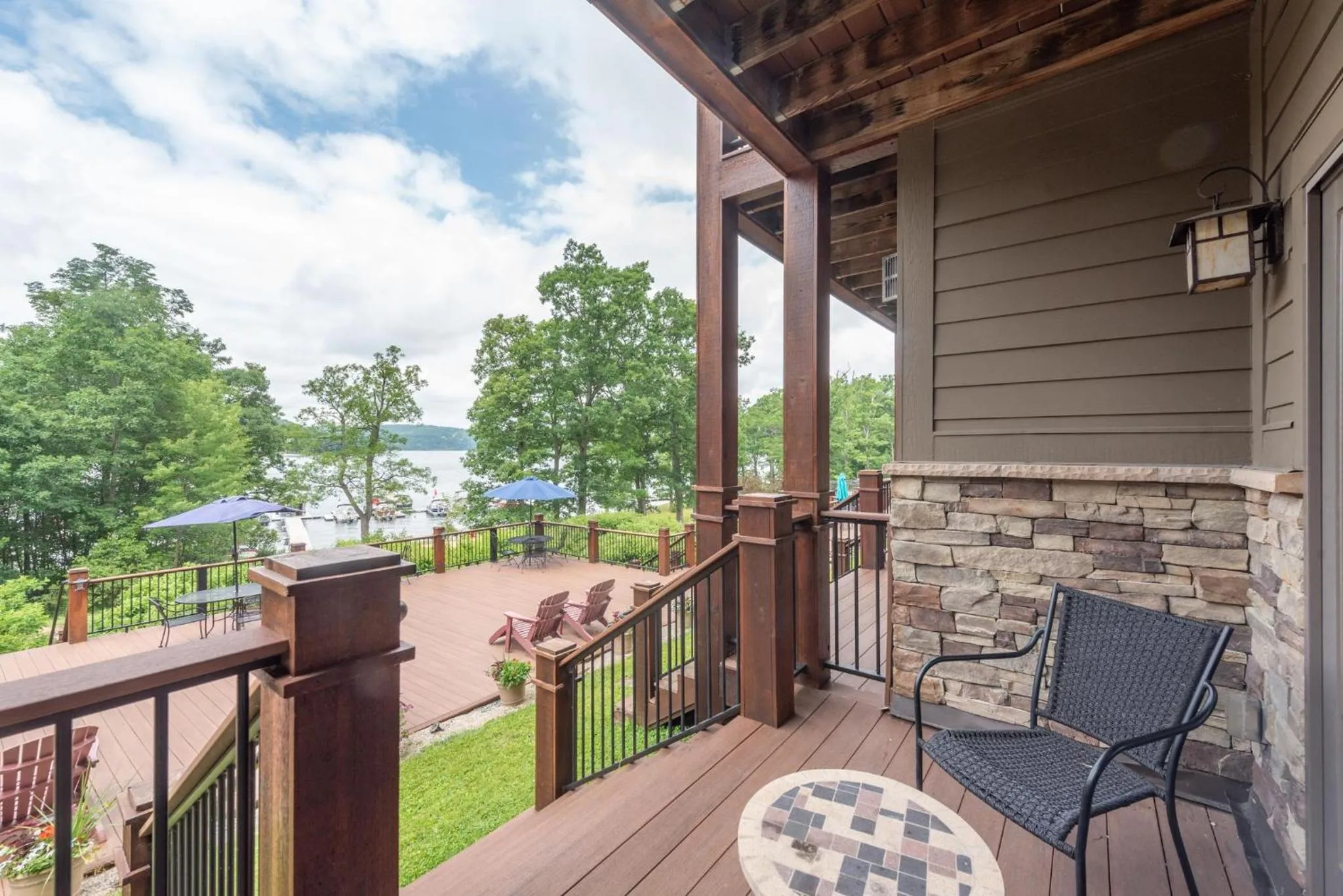 A121 One Bedroom Lake View