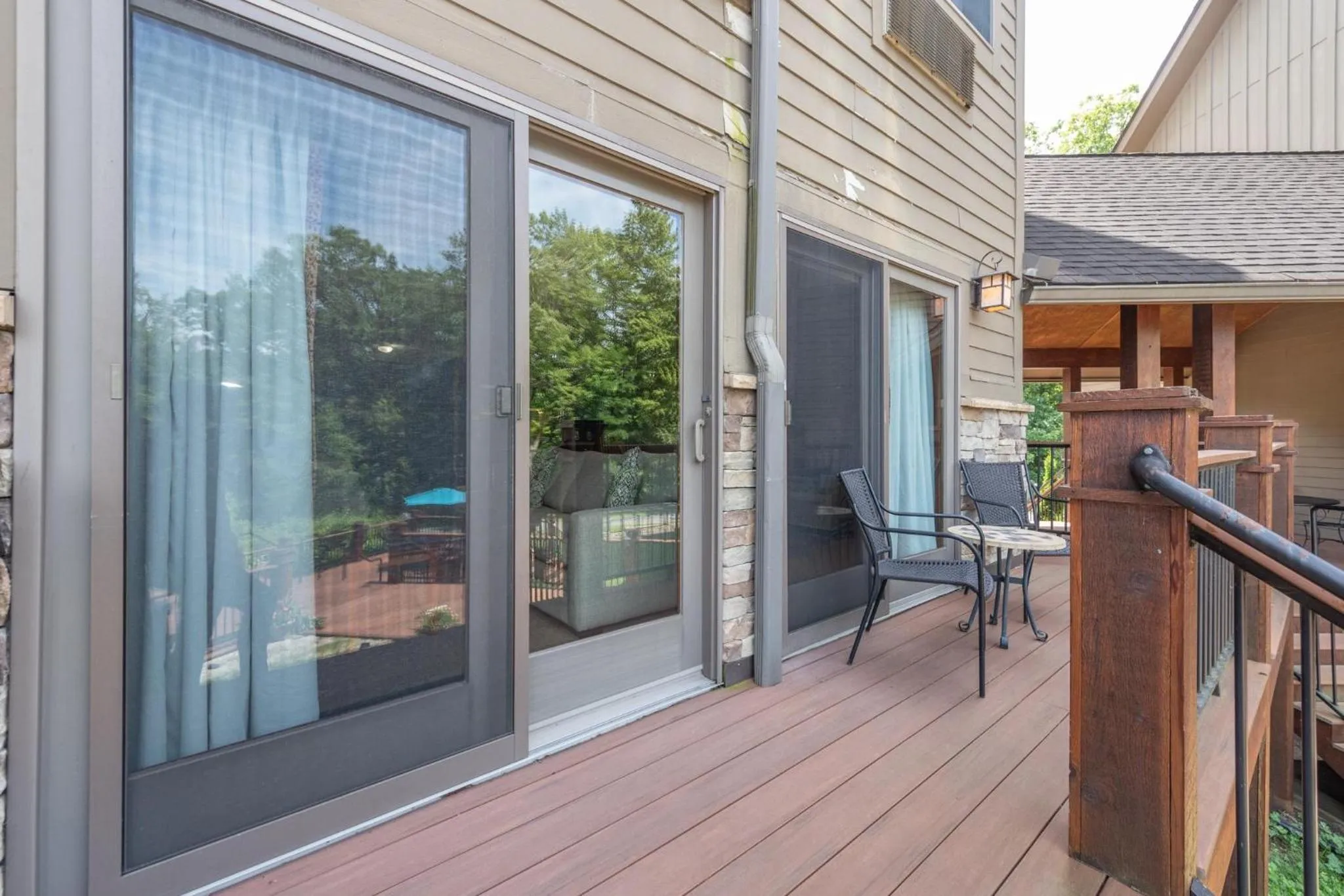 A125 Studio Lake View