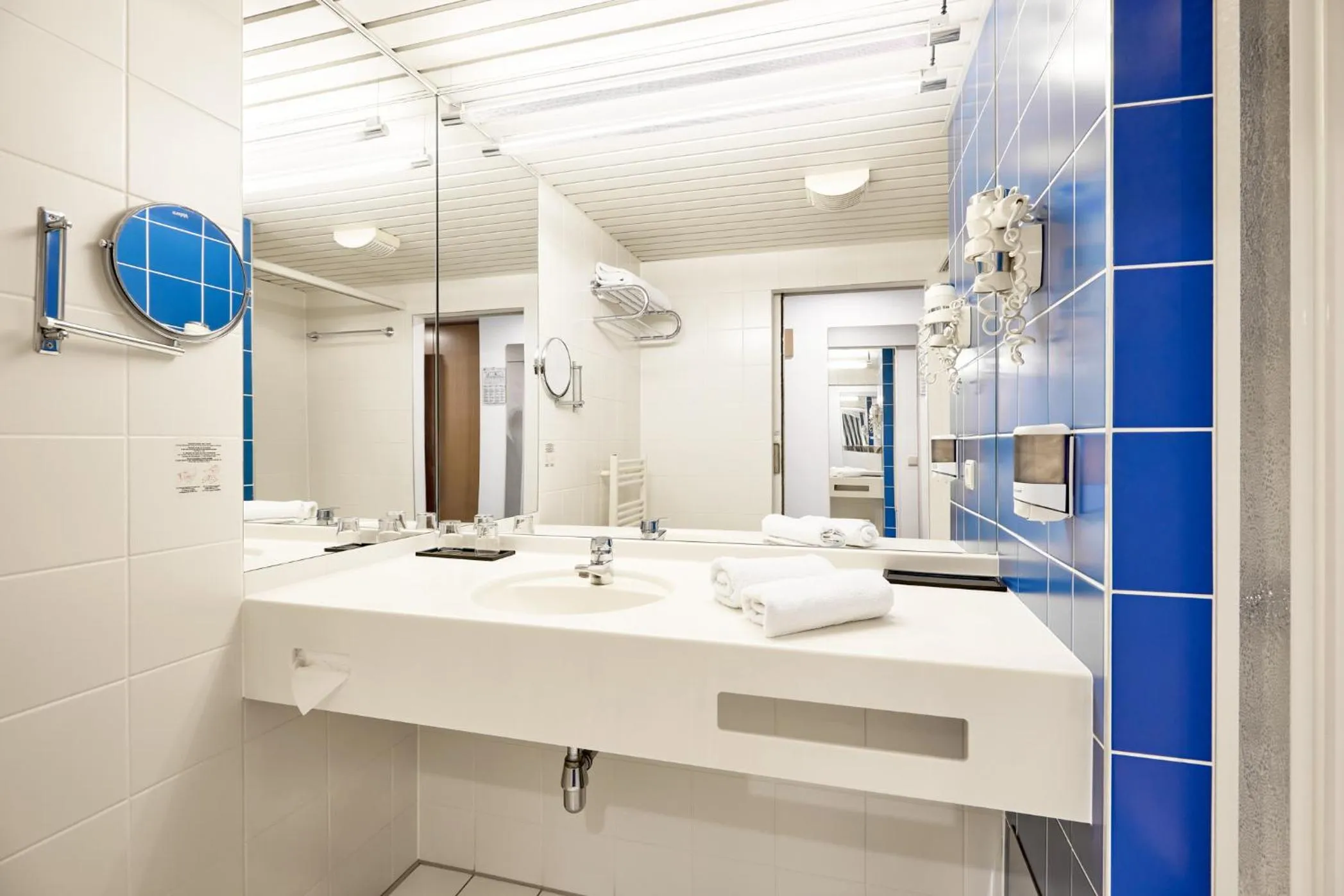 Bathroom in Hotel Strudlhof Vienna